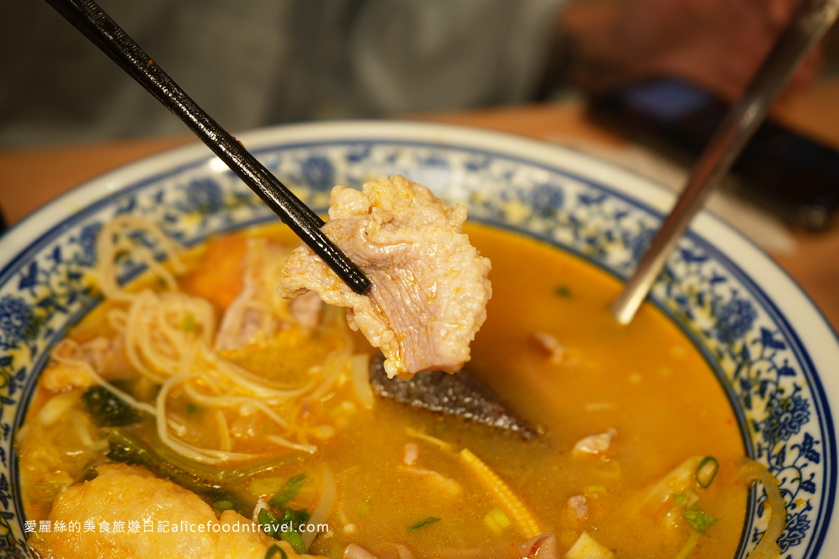 台中麻辣鍋台中火鍋台中逢甲美食逢甲夜市美食逢甲餐廳台中餐聽推薦台中四川菜重慶火鍋冒菜推薦台中西屯美食西屯麻辣鍋冒香香冒菜鍋