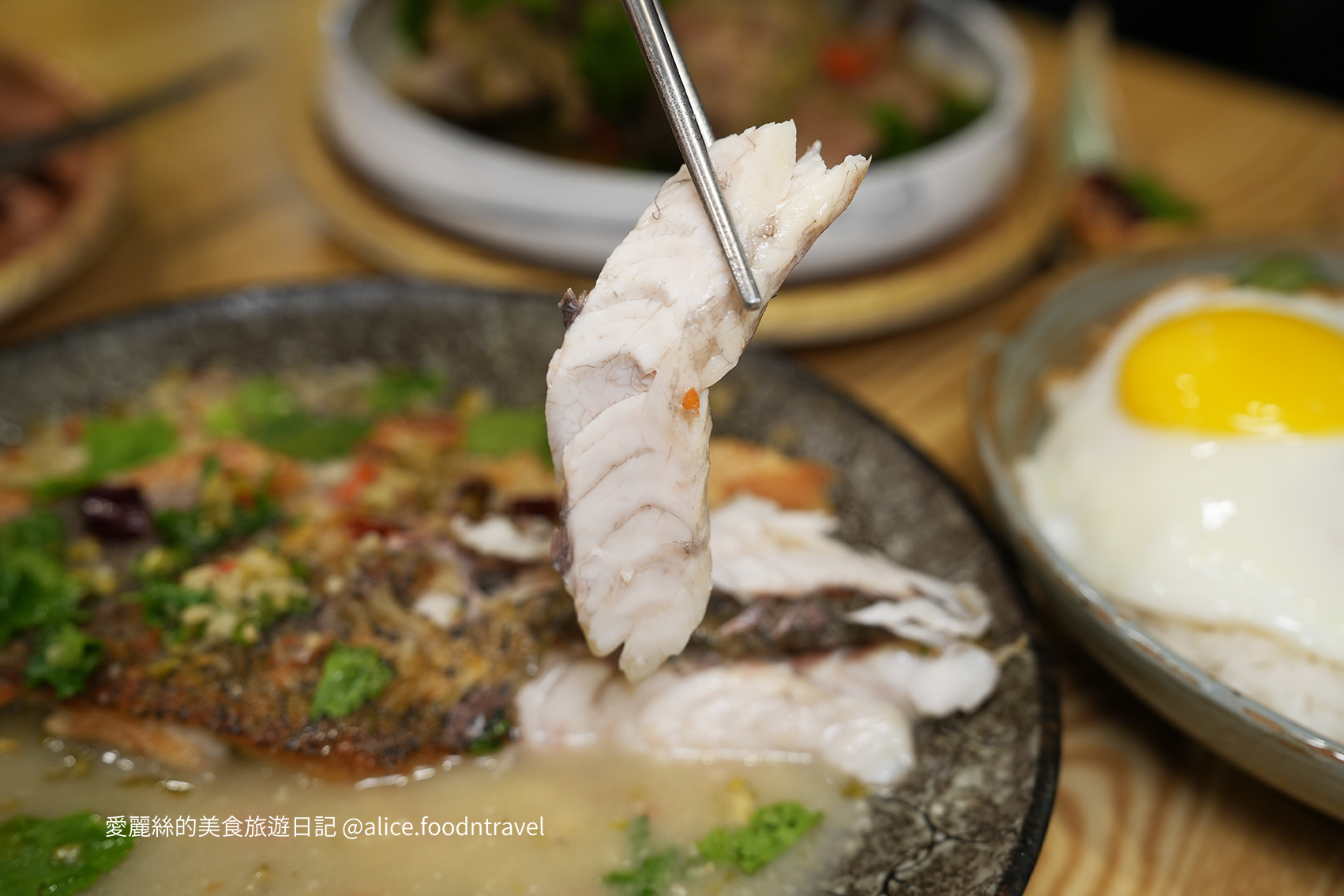 逢甲美食 逢甲必吃 逢甲平價美食 台中西屯區 逢甲大學 逢甲商圈 西屯餐廳 泰宵張逢甲店 台中西屯美食 逢甲宵夜推薦 逢甲夜市美食 台中泰式料理 逢甲學生美食 泰式火山排骨 泰式紙包魚 泰式簡餐 台中宵夜餐廳 泰式蝦餅 泰式五花酥肉飯 泰式甜點推薦 台中泰式奶茶 逢甲夜晚美食 逢甲宵夜小吃 高CP值泰式料理 台中平價泰式餐廳 逢甲商圈美食 泰宵張勤美店