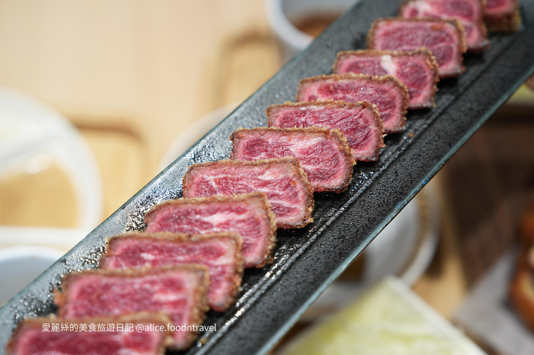 台中南屯美食 台中南屯餐廳推薦 台中炸牛排 台中日式定食 南屯炸牛排 台中高CP值餐廳 嵐山熟成牛かつ專売 台中日式料理推薦 南屯必吃美食 台中平價定 台中日式咖哩 台中排隊美 台中人氣餐廳 台中牛排定食 台中日式炸牛排 南屯晚餐推薦 台中家庭聚餐餐廳 台中平價日式定食 台中甜點推薦 嵐山炸牛排