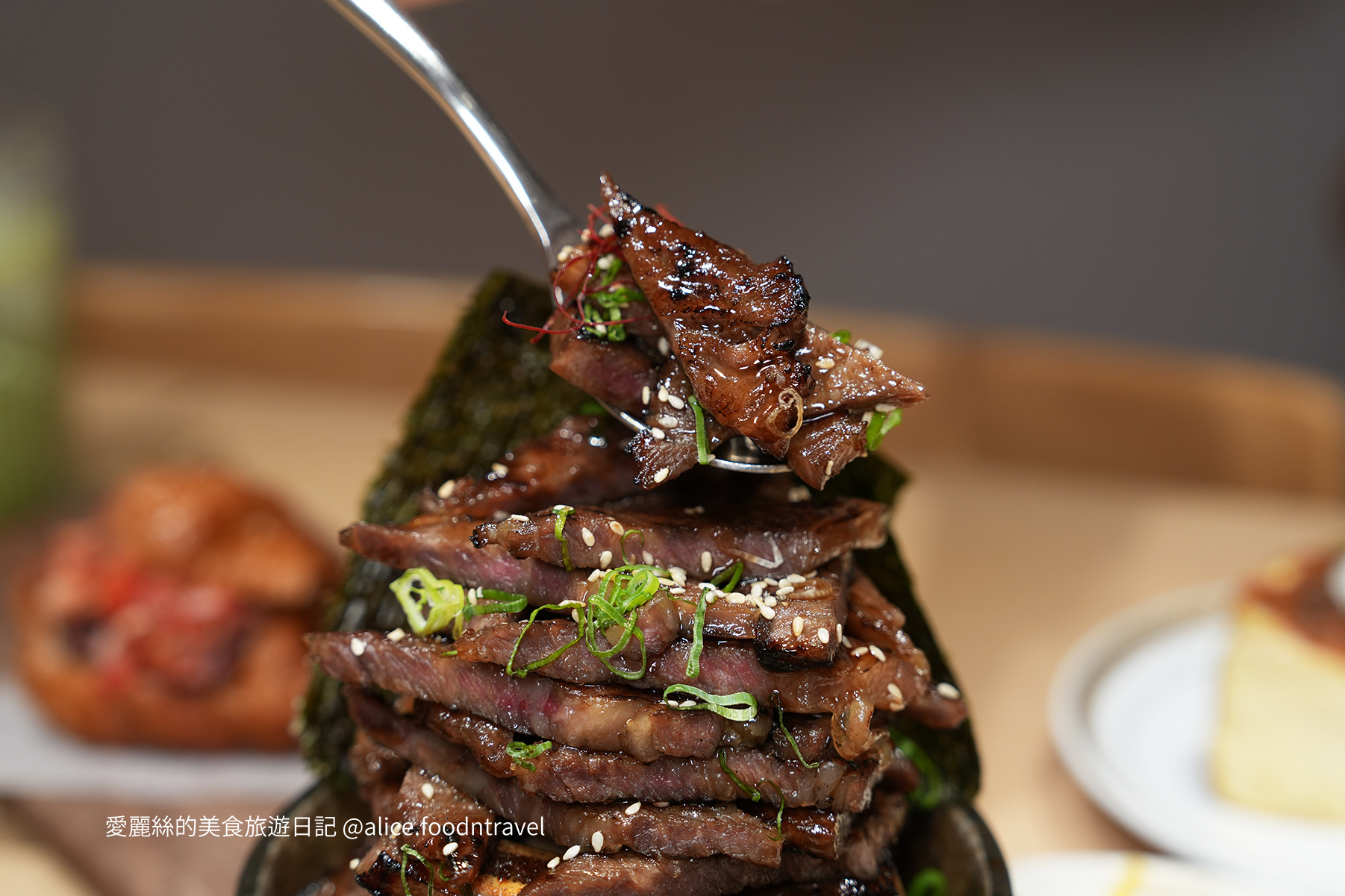 台中南屯美食 台中南屯餐廳推薦 台中炸牛排 台中日式定食 南屯炸牛排 台中高CP值餐廳 嵐山熟成牛かつ專売 台中日式料理推薦 南屯必吃美食 台中平價定 台中日式咖哩 台中排隊美 台中人氣餐廳 台中牛排定食 台中日式炸牛排 南屯晚餐推薦 台中家庭聚餐餐廳 台中平價日式定食 台中甜點推薦 嵐山炸牛排