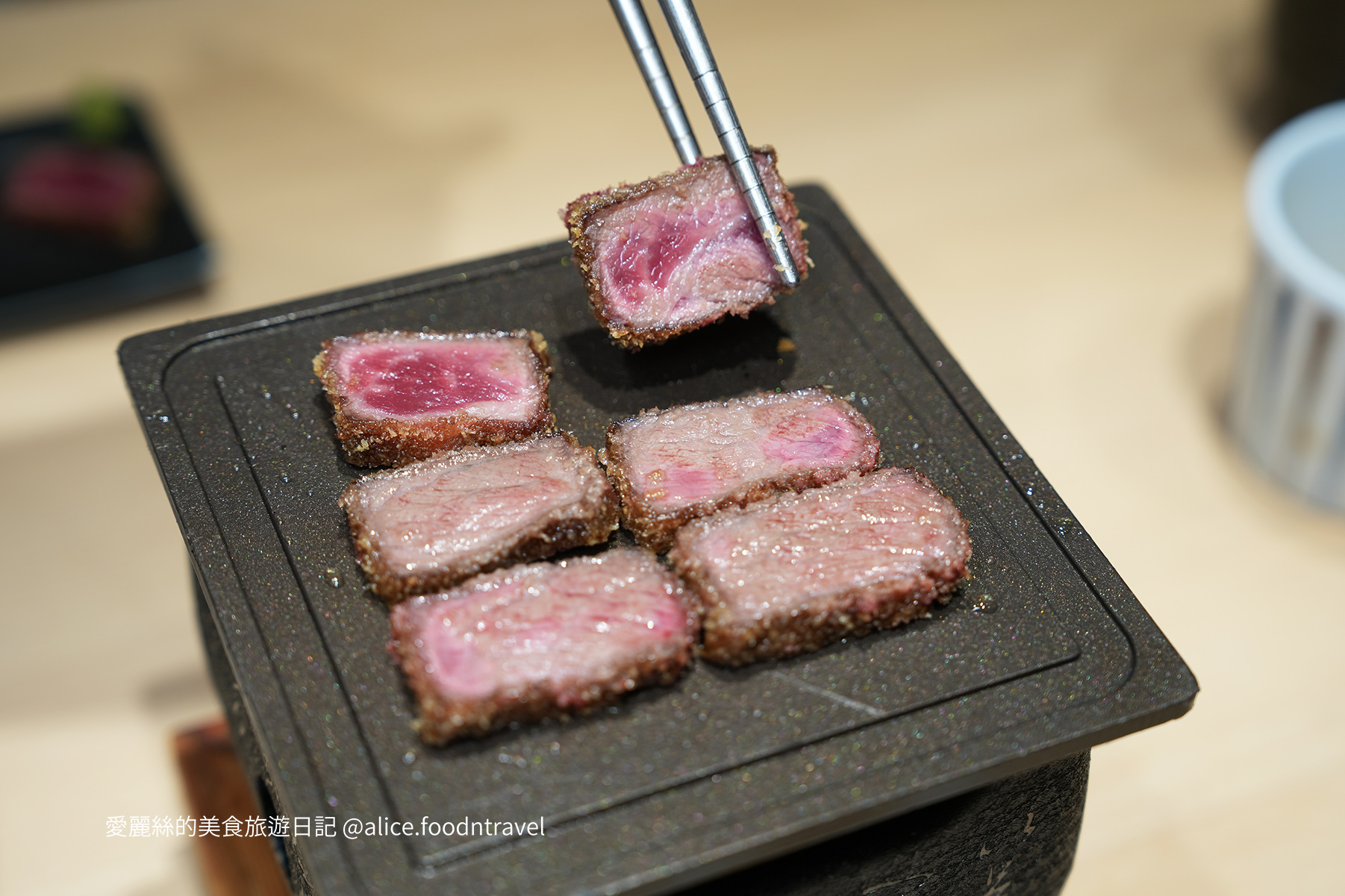 台中南屯美食 台中南屯餐廳推薦 台中炸牛排 台中日式定食 南屯炸牛排 台中高CP值餐廳 嵐山熟成牛かつ專売 台中日式料理推薦 南屯必吃美食 台中平價定 台中日式咖哩 台中排隊美 台中人氣餐廳 台中牛排定食 台中日式炸牛排 南屯晚餐推薦 台中家庭聚餐餐廳 台中平價日式定食 台中甜點推薦 嵐山炸牛排