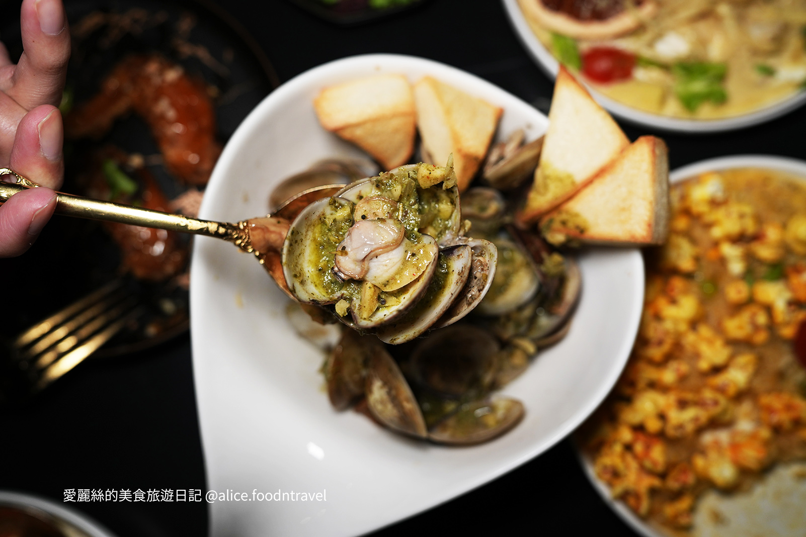 台中勤美美食台中勤美餐酒館台中勤美酒吧台中西區餐酒館台中西區酒吧台中國美館餐酒館台中國美館美食台中美術館美食台中慶生餐廳台中網美餐廳壽星優惠LuxyVogue菜單