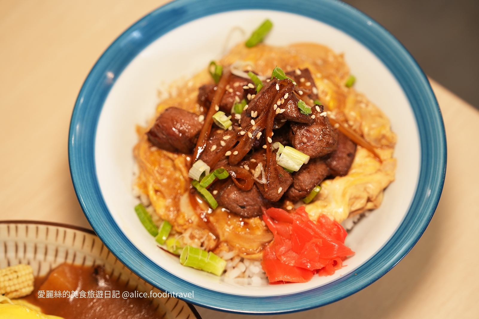 台中美食台中定食台中西區美食台中西區定食台中咖哩飯台中丼飯台中炸豬排台中天婦羅台中平價美食勤美美食科博館美食日進街食力小食堂炸湯圓酥皮濃湯