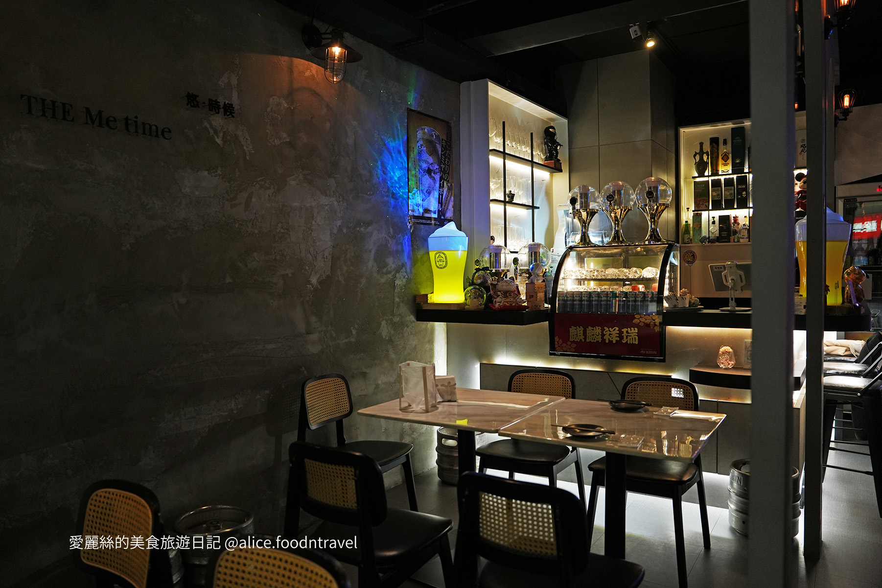 台中西區美食 台中餐酒館推薦 台中西區餐酒館 向上路美食 勤美餐酒館 台中約會餐廳 台中聚餐餐廳 台中美術館美食 審計新村美食 台中隱藏版餐酒館 The Me Time 悠・時候 台中手抓海鮮 台中海鮮桶推薦 台中德國豬腳 台中松露起司烤餅 台中創意料理餐廳 台中特色調酒 台中生啤酒推薦 台中餐酒館包場 台中網美餐廳