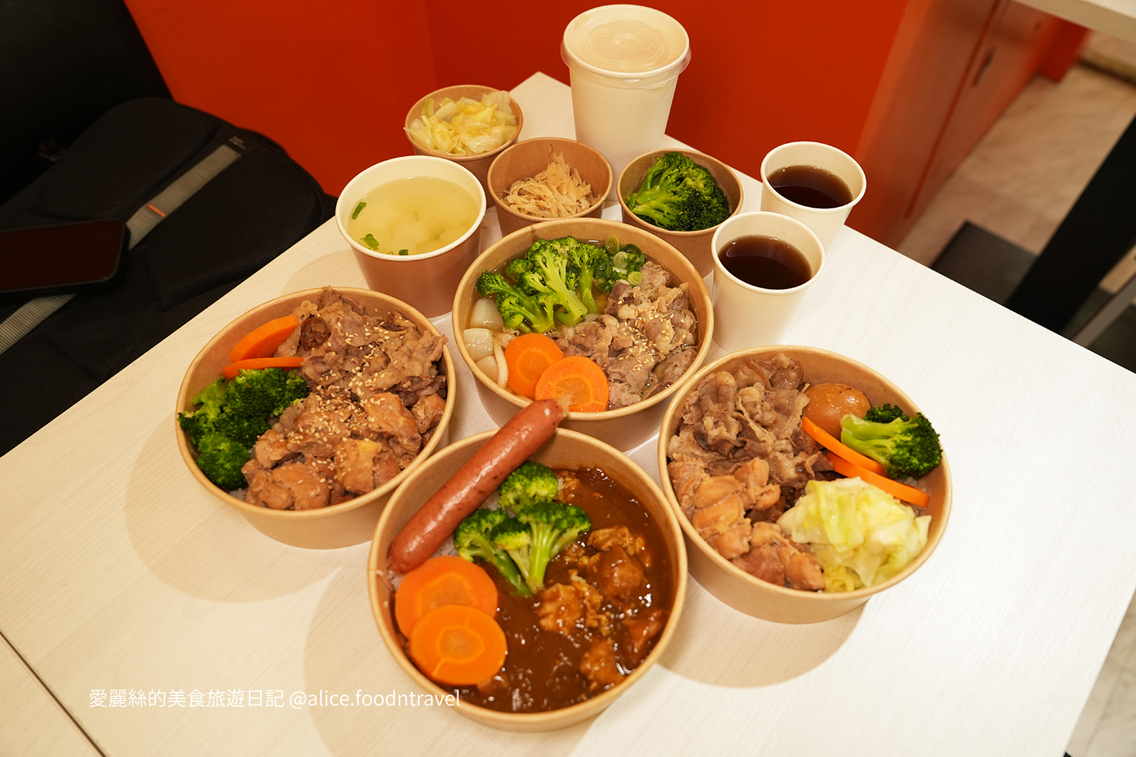 台北丼飯 台北咖哩 大安美食 大安丼飯 大安咖哩 台大美食 台大學生必吃 cp值 日式食堂 日式蓋飯 大安滷肉飯  必吃丼飯 大安必吃 台大午餐 台北定食 台大定食 大安定食 日式定食  
日式咖哩 台大滷肉飯 