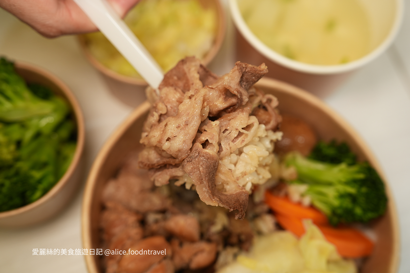 台北丼飯 台北咖哩 大安美食 大安丼飯 大安咖哩 台大美食 台大學生必吃 cp值 日式食堂 日式蓋飯 大安滷肉飯  必吃丼飯 大安必吃 台大午餐 台北定食 台大定食 大安定食 日式定食  
日式咖哩 台大滷肉飯 