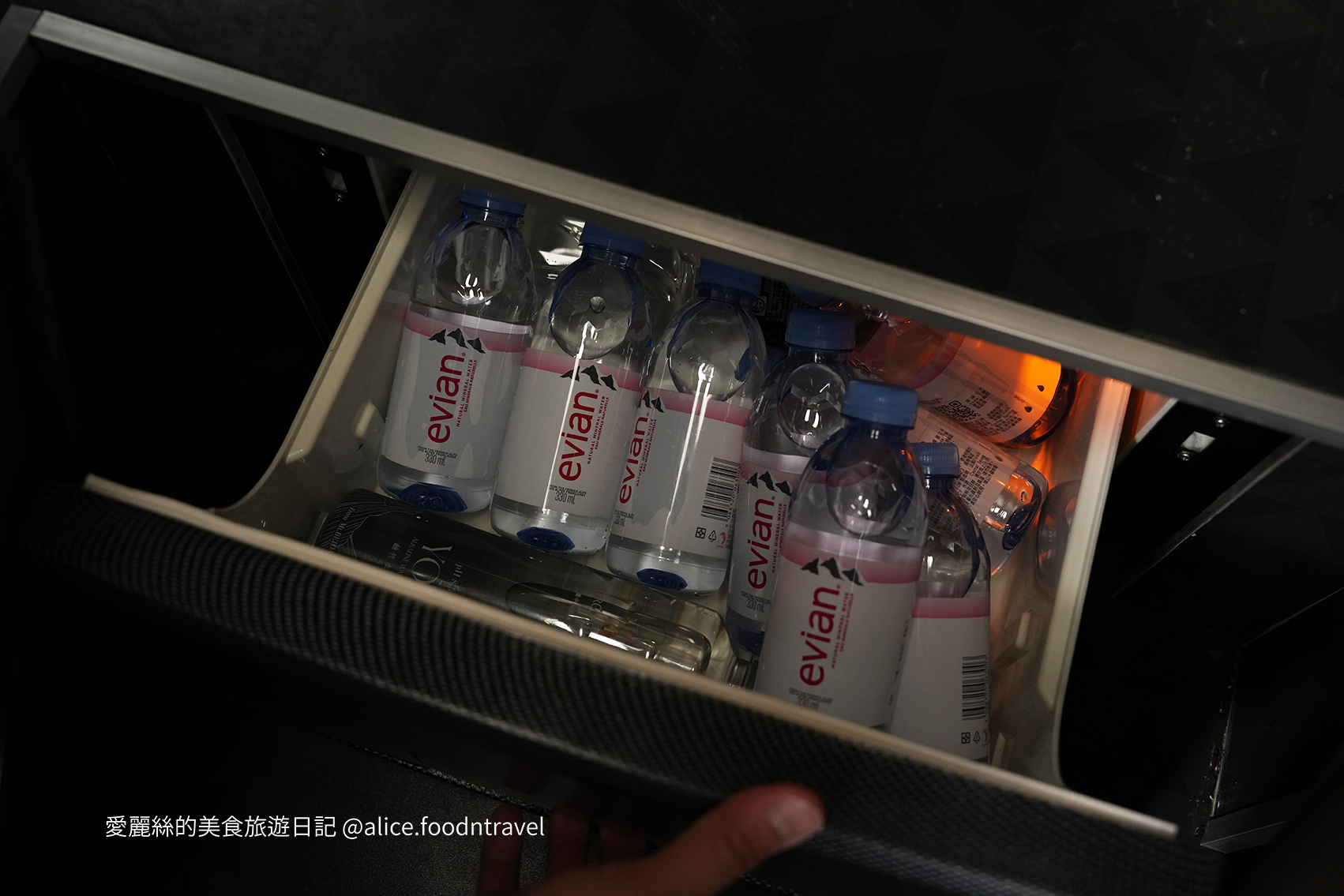 機場接駁國旅租車國旅包車商務包車商務租車保姆車出租豪華保姆車賓士保姆車賓士豪華保姆車賓士九人座賓士大T保姆車捷揚租車推薦