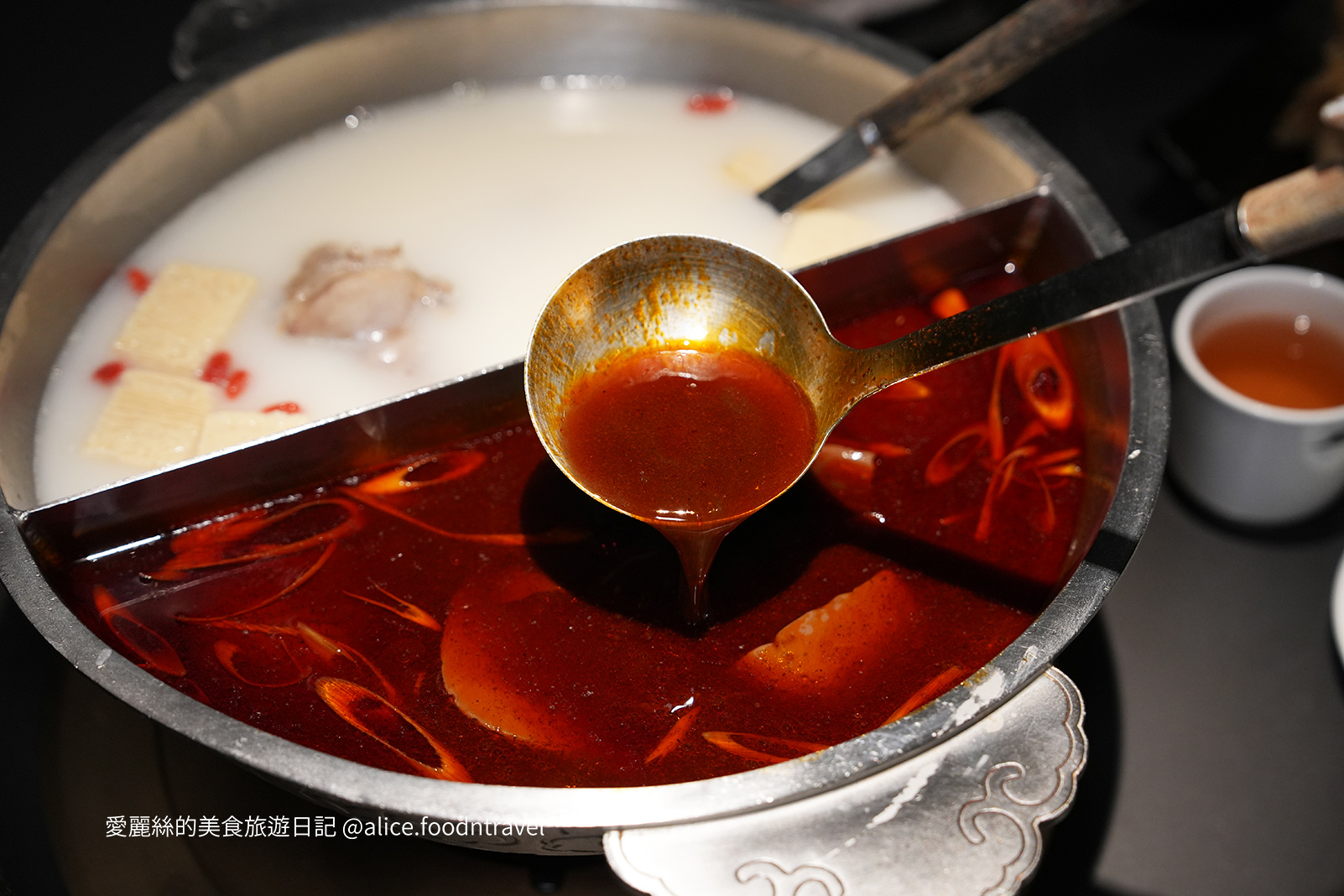台中火鍋 台中南屯 台中南屯火鍋 台中南屯美食 台中必吃 新竹火鍋 新竹美食 新竹火鍋推薦 台中火鍋推薦 南屯餐廳 聚餐餐廳 慶生餐廳 台中麻辣鍋 台中鼎王 台中老四川 台中鴛鴦鍋 台中公益路美食 公益路火鍋 台中景點推薦 岩漿火鍋 商業午餐 台中宵夜
