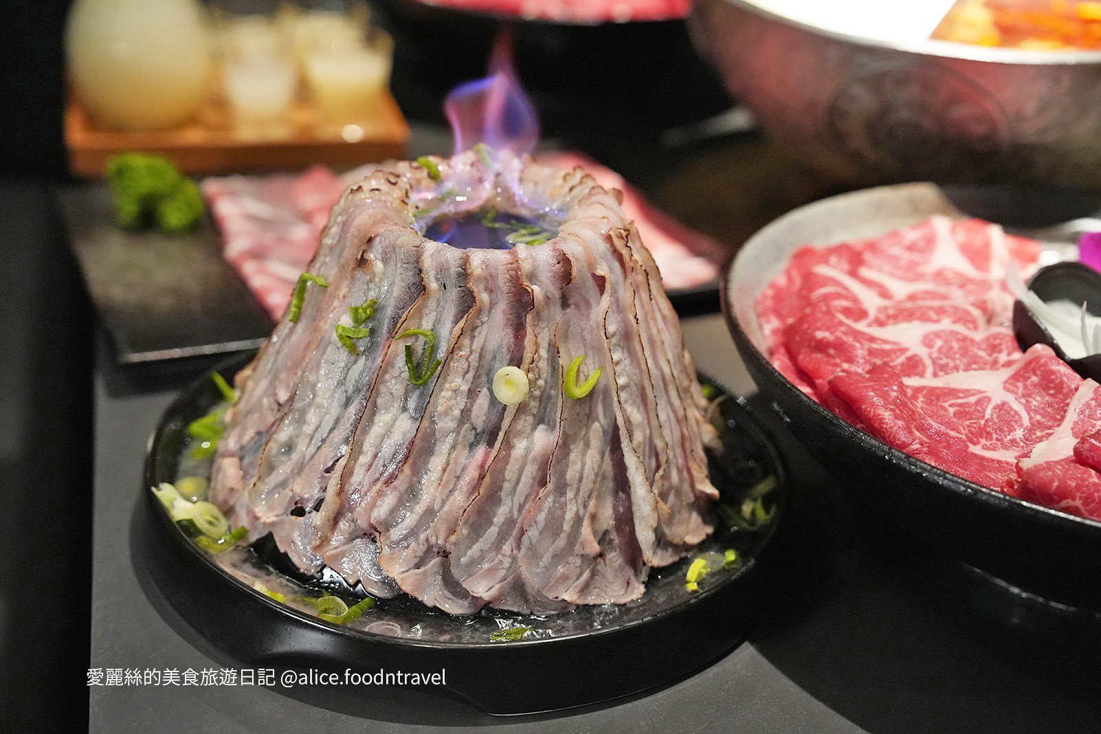 台中火鍋 台中南屯 台中南屯火鍋 台中南屯美食 台中必吃 新竹火鍋 新竹美食 新竹火鍋推薦 台中火鍋推薦 南屯餐廳 聚餐餐廳 慶生餐廳 台中麻辣鍋 台中鼎王 台中老四川 台中鴛鴦鍋 台中公益路美食 公益路火鍋 台中景點推薦 岩漿火鍋 商業午餐 台中宵夜