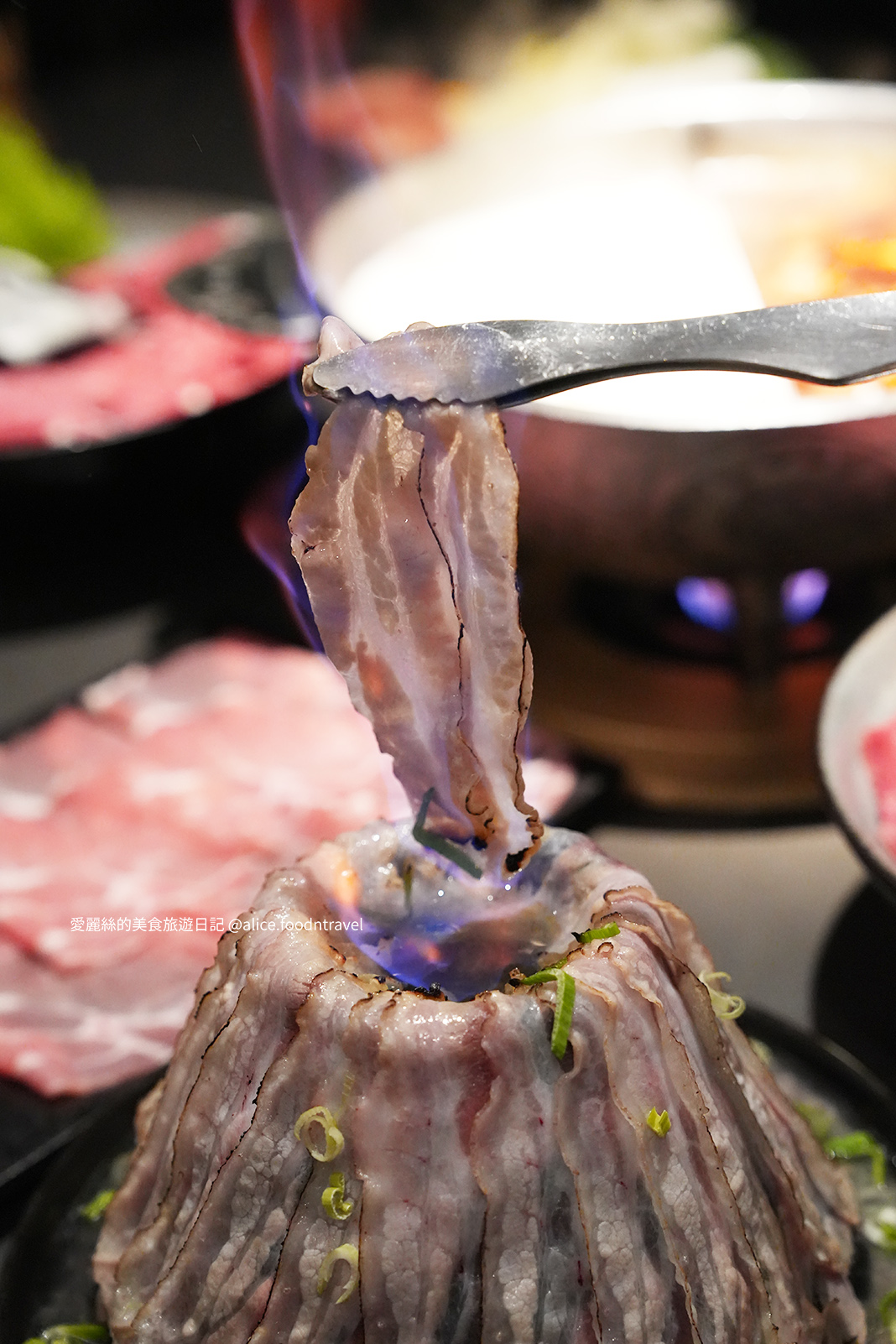 台中火鍋 台中南屯 台中南屯火鍋 台中南屯美食 台中必吃 新竹火鍋 新竹美食 新竹火鍋推薦 台中火鍋推薦 南屯餐廳 聚餐餐廳 慶生餐廳 台中麻辣鍋 台中鼎王 台中老四川 台中鴛鴦鍋 台中公益路美食 公益路火鍋 台中景點推薦 岩漿火鍋 商業午餐 台中宵夜