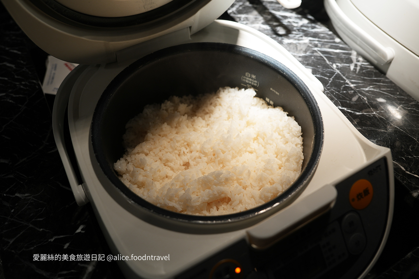 台中火鍋 台中南屯 台中南屯火鍋 台中南屯美食 台中必吃 新竹火鍋 新竹美食 新竹火鍋推薦 台中火鍋推薦 南屯餐廳 聚餐餐廳 慶生餐廳 台中麻辣鍋 台中鼎王 台中老四川 台中鴛鴦鍋 台中公益路美食 公益路火鍋 台中景點推薦 岩漿火鍋 商業午餐 台中宵夜 岩漿火鍋菜單