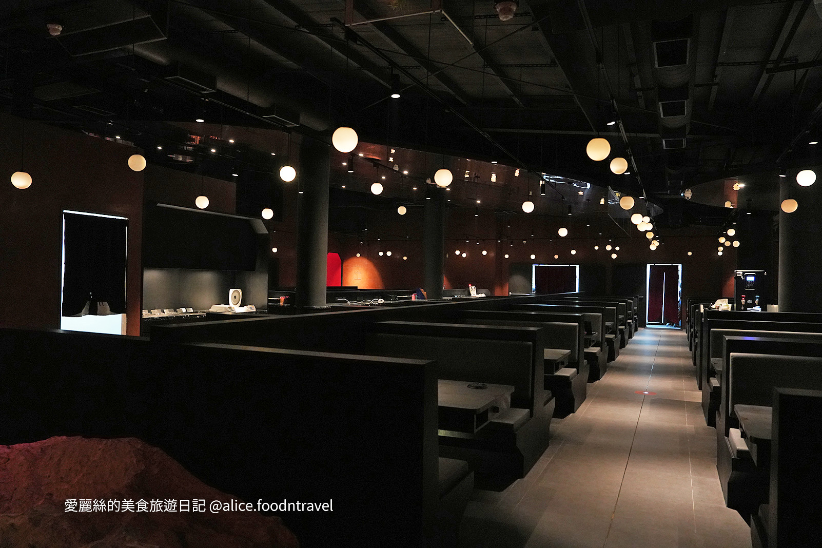 台中火鍋 台中南屯 台中南屯火鍋 台中南屯美食 台中必吃 新竹火鍋 新竹美食 新竹火鍋推薦 台中火鍋推薦 南屯餐廳 聚餐餐廳 慶生餐廳 台中麻辣鍋 台中鼎王 台中老四川 台中鴛鴦鍋 台中公益路美食 公益路火鍋 台中景點推薦 岩漿火鍋 商業午餐 台中宵夜
