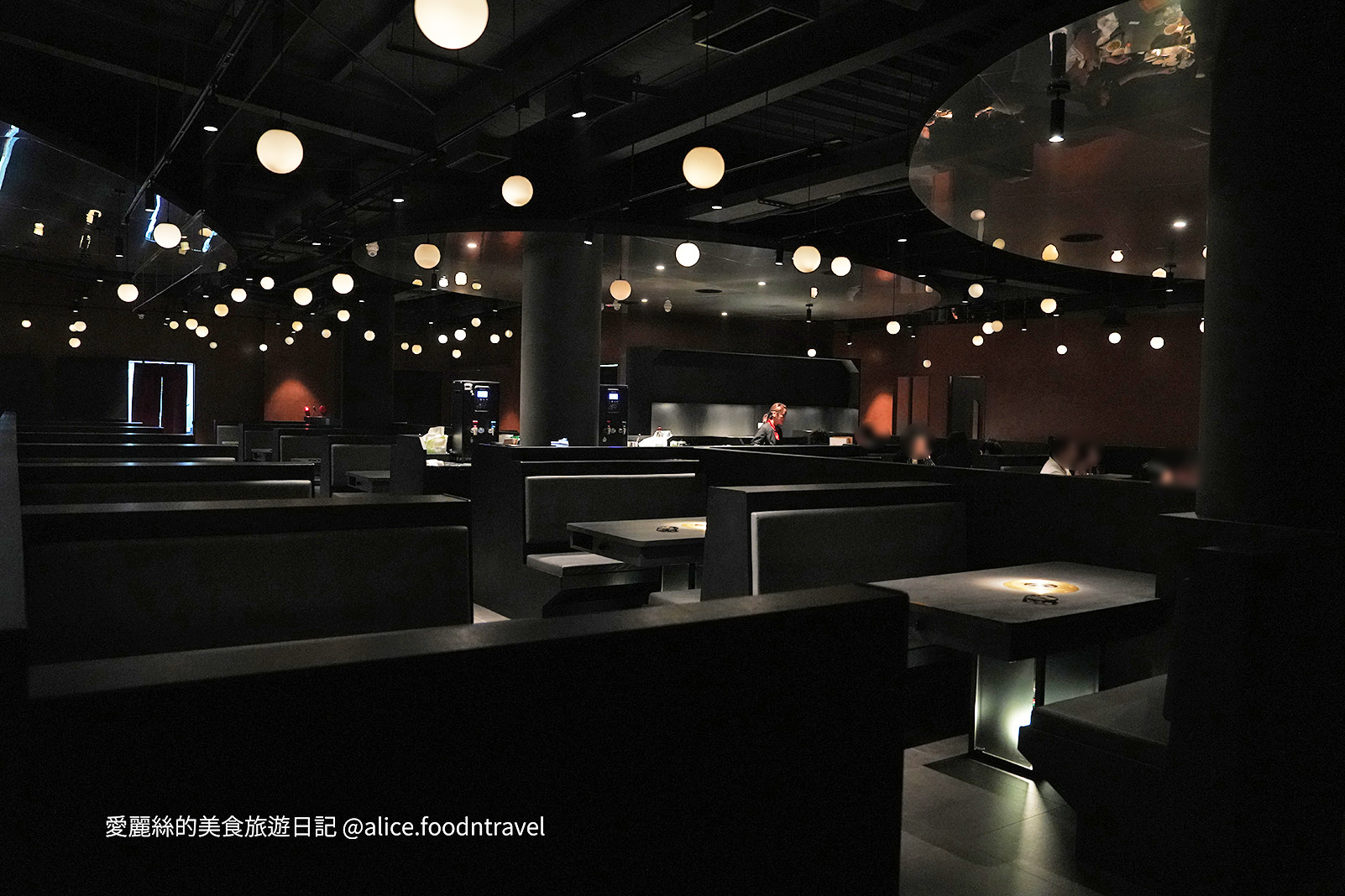 台中火鍋 台中南屯 台中南屯火鍋 台中南屯美食 台中必吃 新竹火鍋 新竹美食 新竹火鍋推薦 台中火鍋推薦 南屯餐廳 聚餐餐廳 慶生餐廳 台中麻辣鍋 台中鼎王 台中老四川 台中鴛鴦鍋 台中公益路美食 公益路火鍋 台中景點推薦 岩漿火鍋 商業午餐 台中宵夜