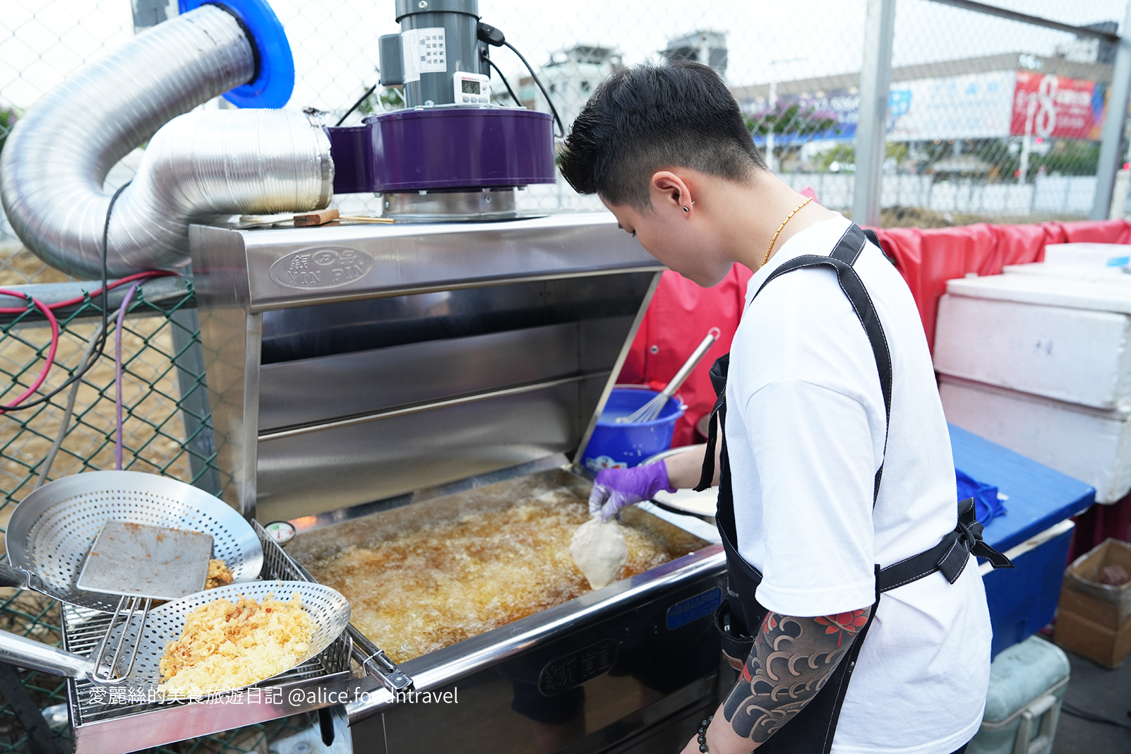 台中北屯美食 台中北區美食 台中北平路美食 北平黃昏市場 總站夜市 北屯炸雞 北屯鹽酥雞 北屯必吃 台中必吃 台中鹽酥雞 台中炸物 台中古早味炸雞 昌平炸雞王 胖老爹 男子漢生鮮炸雞 松竹路美食 台中宵夜