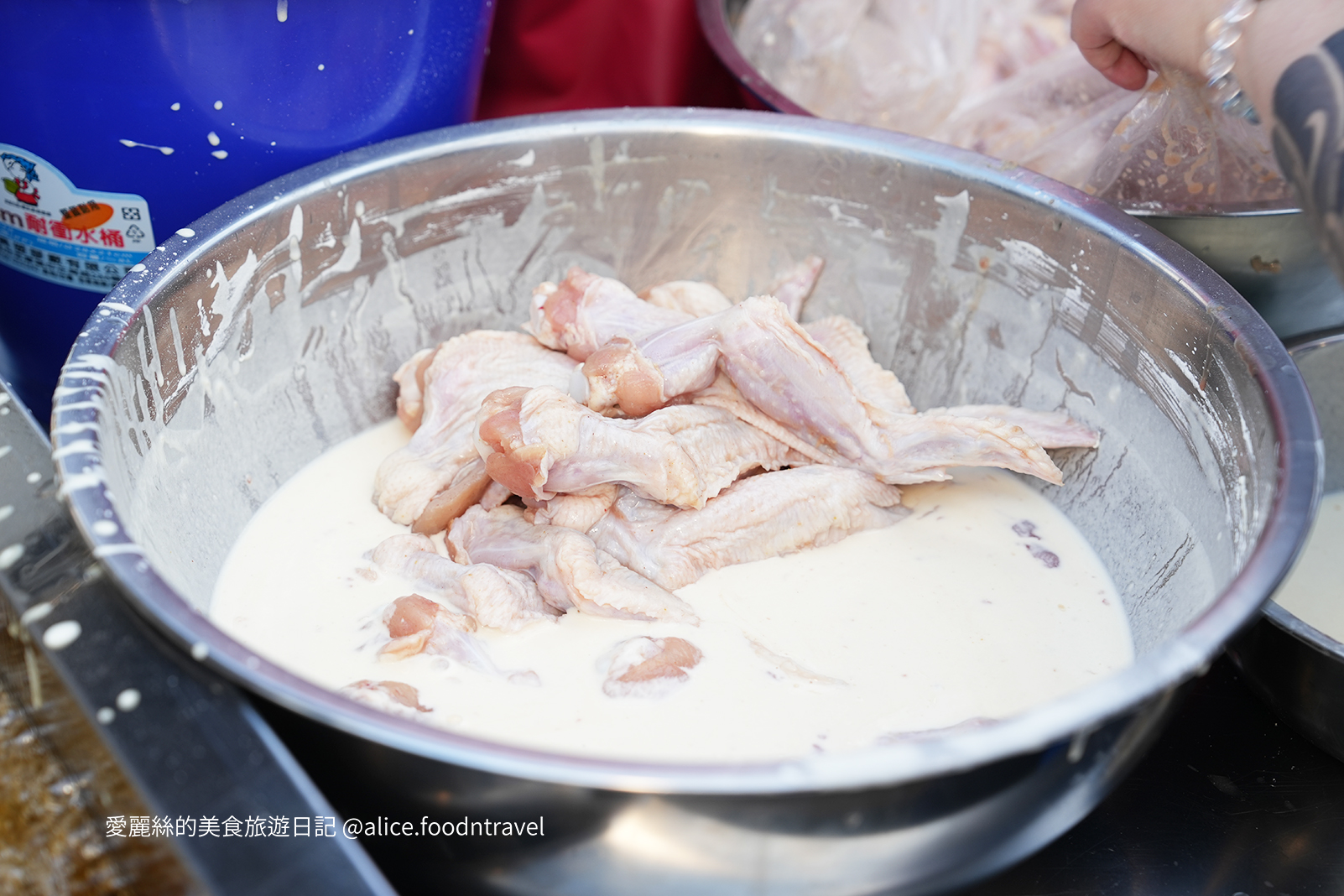 台中北屯美食 台中北區美食 台中北平路美食 北平黃昏市場 總站夜市 北屯炸雞 北屯鹽酥雞 北屯必吃 台中必吃 台中鹽酥雞 台中炸物 台中古早味炸雞 昌平炸雞王 胖老爹 男子漢生鮮炸雞 松竹路美食 台中宵夜