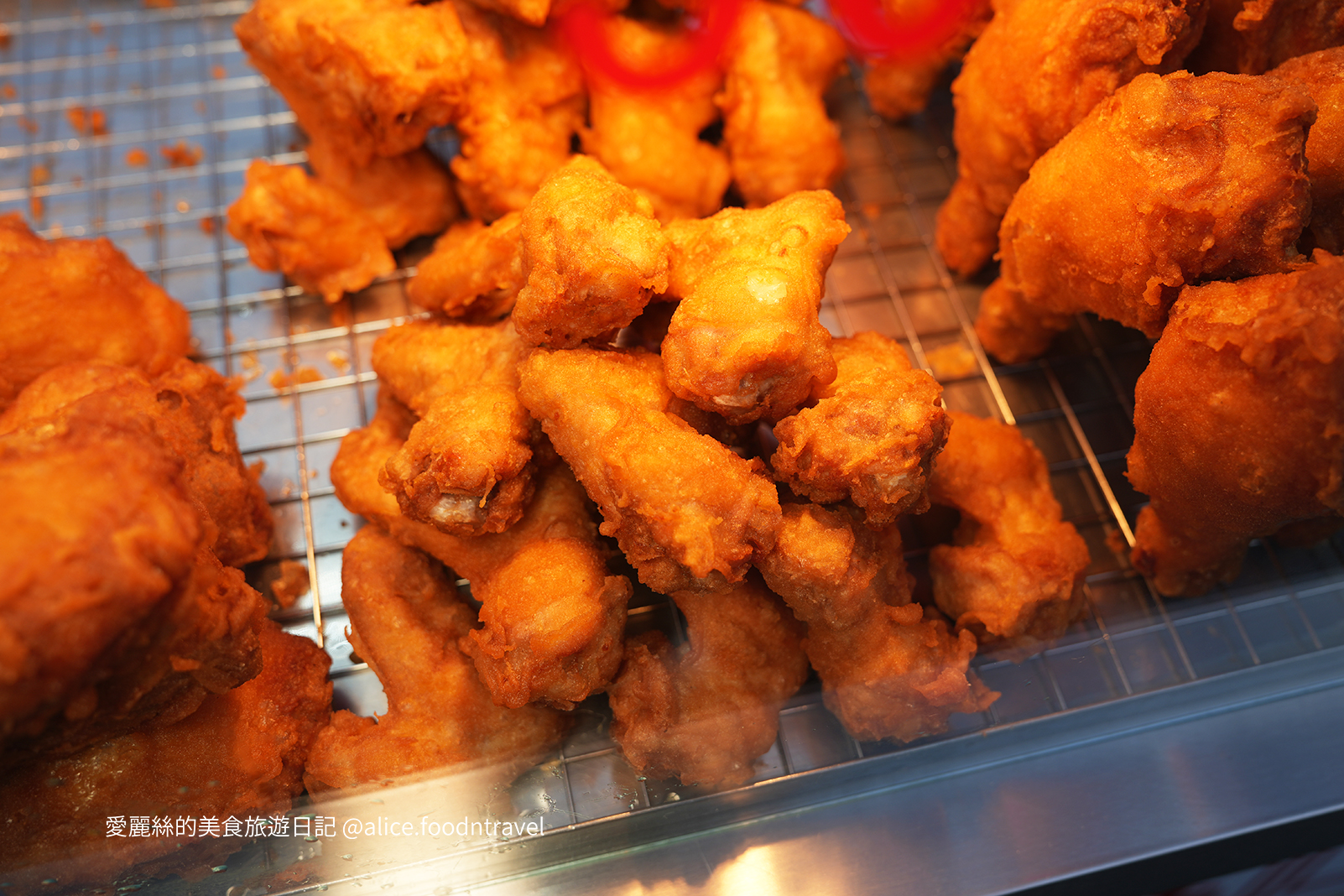 台中北屯美食 台中北區美食 台中北平路美食 北平黃昏市場 總站夜市 北屯炸雞 北屯鹽酥雞 北屯必吃 台中必吃 台中鹽酥雞 台中炸物 台中古早味炸雞 昌平炸雞王 胖老爹 男子漢生鮮炸雞 松竹路美食 台中宵夜 男子漢生鮮炸雞菜單