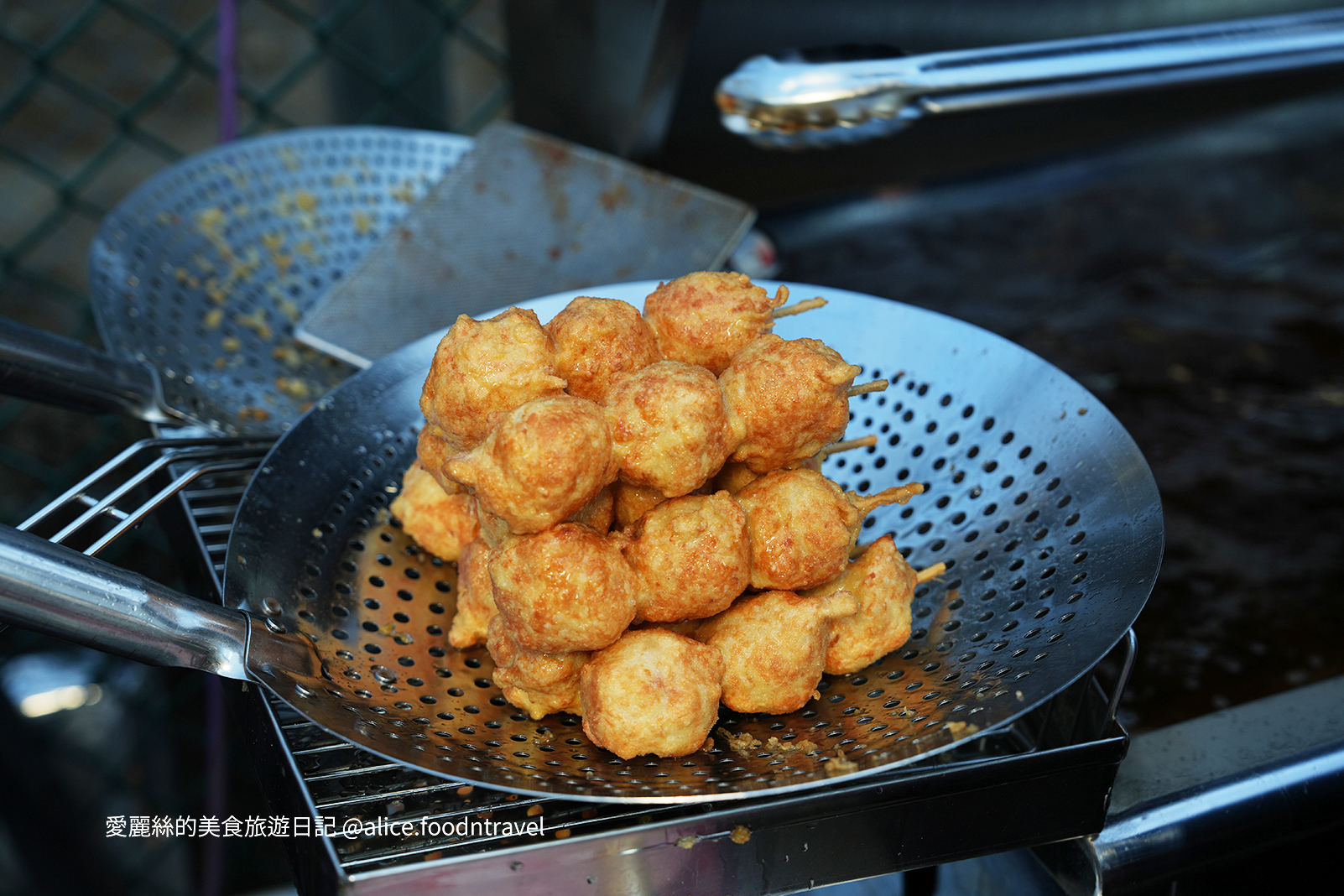 台中北屯美食 台中北區美食 台中北平路美食 北平黃昏市場 總站夜市 北屯炸雞 北屯鹽酥雞 北屯必吃 台中必吃 台中鹽酥雞 台中炸物 台中古早味炸雞 昌平炸雞王 胖老爹 男子漢生鮮炸雞 松竹路美食 台中宵夜 男子漢生鮮炸雞菜單