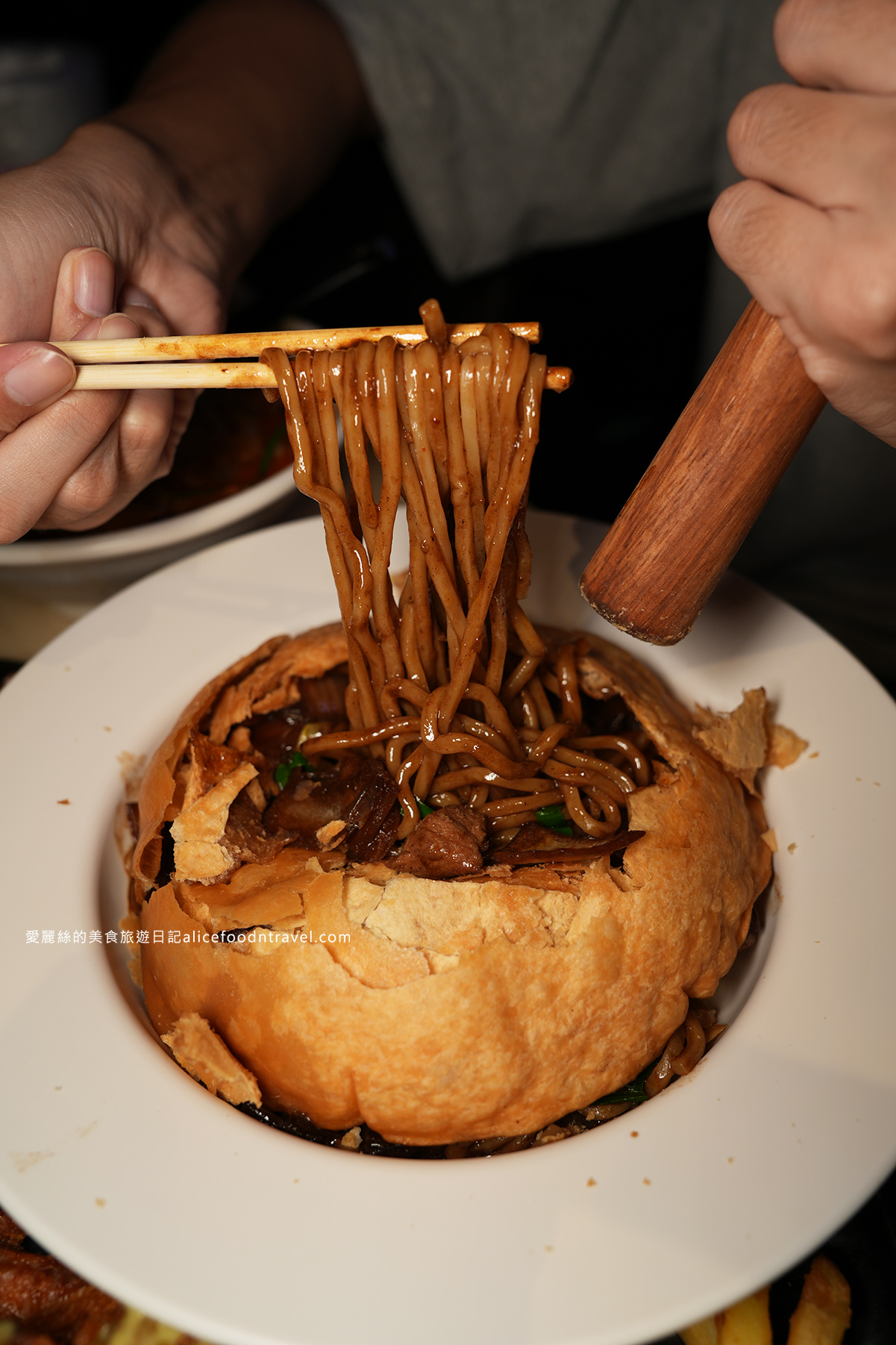 台中西屯美食炒碼麵韓國料理台中韓式料理台中炒碼麵台中炸醬麵韓國炸醬麵black韓noodle台中美食台中餐聽台中逢甲大學逢甲夜市美食台中必吃black韓noodle