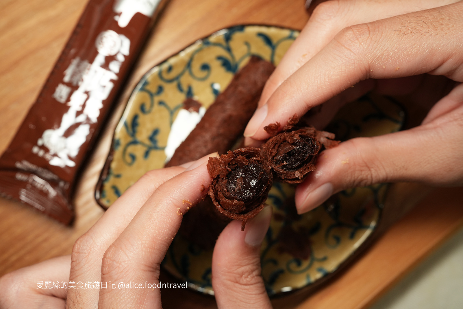 蛋捲禮盒送禮首選網購甜點宅配甜點網購禮盒宅配禮盒璽氏工坊蛋捲甜點推薦夢想實餡蛋捲肉鬆蛋捲巧克力蛋捲花生蛋捲