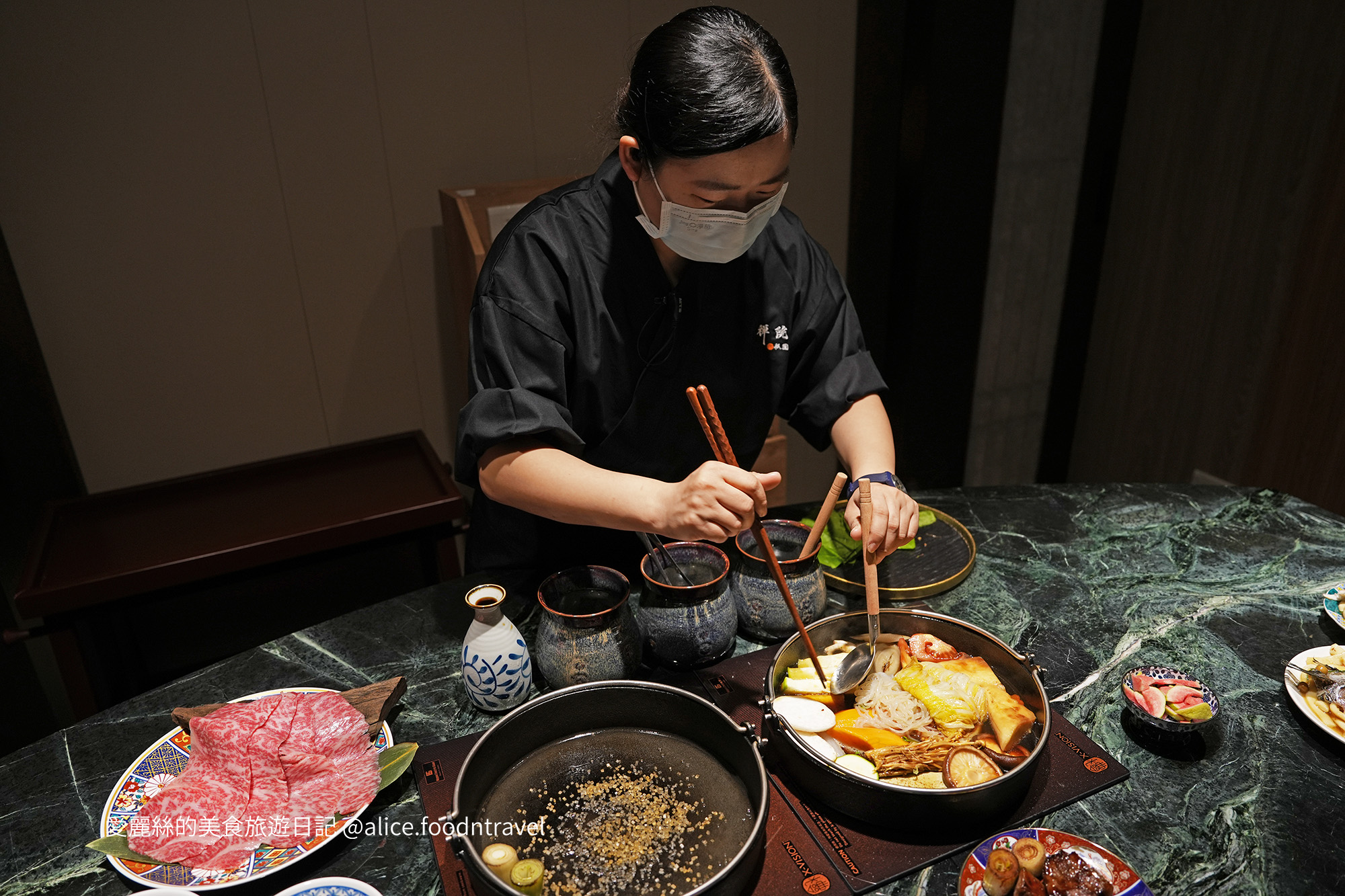祇園禪院 祇園禪院壽喜燒 台北大安區美食 大安區壽喜燒 台北壽喜燒推薦 台北高級餐廳 台北約會餐廳 台北包廂餐廳 關西風壽喜燒 日本A5和牛 台北和牛料理 台北和牛壽喜燒 專人桌邊服務餐廳 全包廂餐廳 台北頂級壽喜燒 台北高級壽喜燒 台北慶生餐廳 台北商務聚餐餐廳 米澤牛 台北和牛餐廳