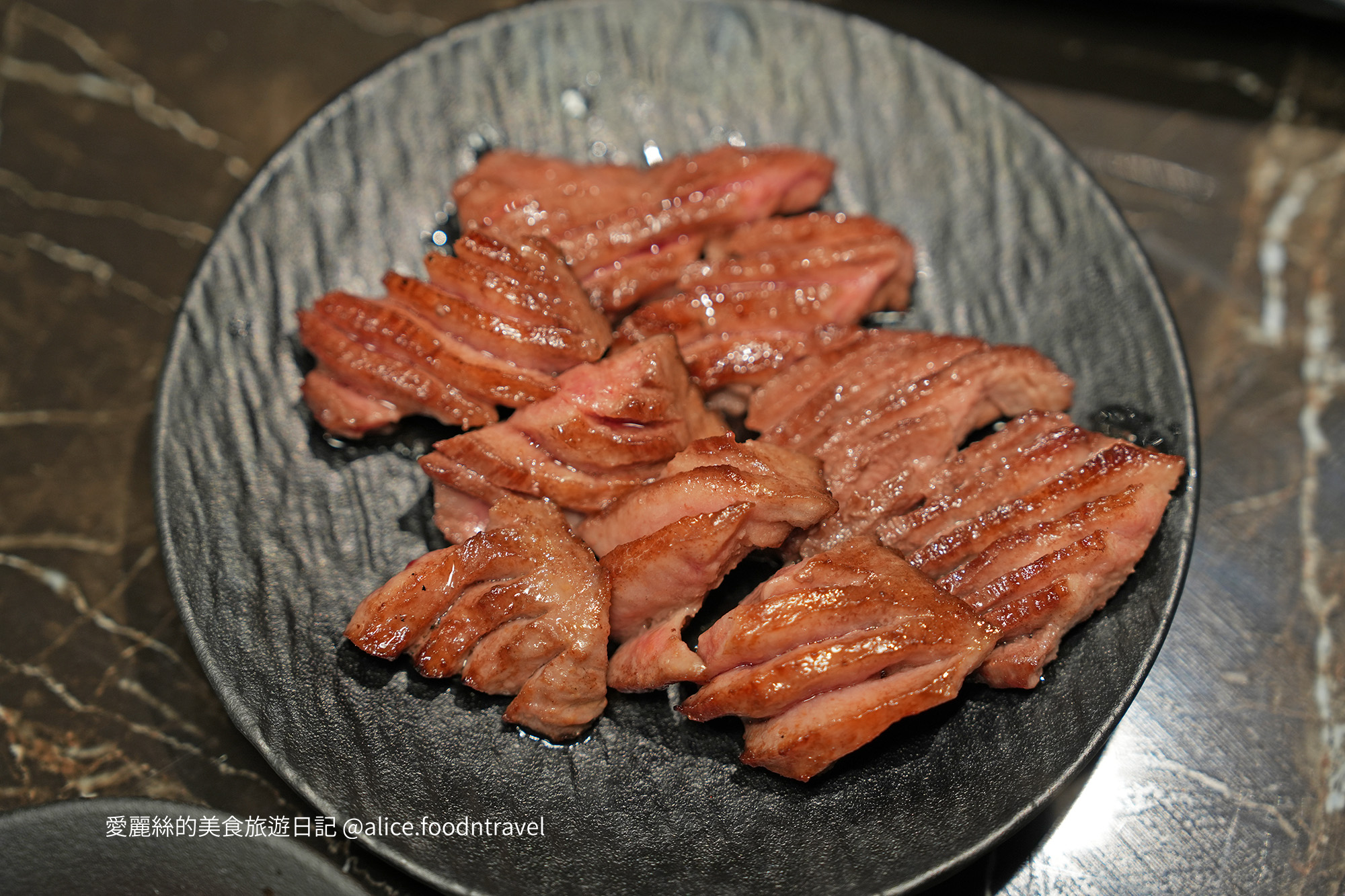 台中北屯美食 台中北屯燒肉 台中燒肉推薦 北屯燒肉推薦 台中日式燒肉 台中和牛燒肉 台中A5和牛 台中雙人燒肉套餐 台中高CP值燒肉 台中約會餐廳 台中聚餐餐廳 東山路美食 北屯聚餐推薦 彰化燒肉推薦 脂本燒肉 脂本燒肉 ZHIBEN YKNK 脂本燒肉北屯店 台中牛舌推薦 台中燒肉套餐 台中新開幕燒肉