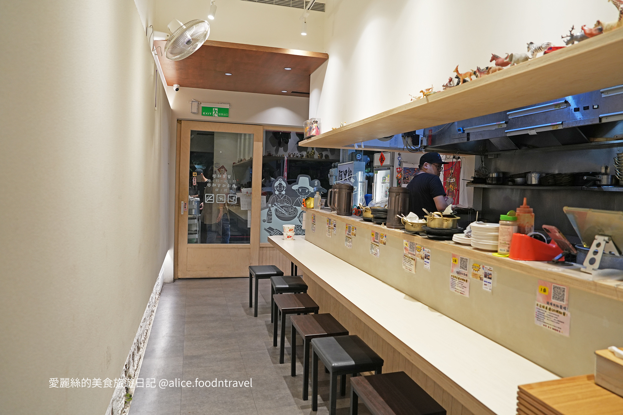 台中韓式料理 台中部隊鍋 台中西區美食 台中西區韓式料理 台中韓式烤肉 台中銅板烤肉 台中烤肉推薦 台中韓式烤肉推薦 台中平價韓式料理 台中平價美食 台中韓國料理 台中豆腐鍋 台中韓國炸雞 台中平價韓式烤肉 台中火鍋推薦 忠明高中美食 科博館美食 科博館餐廳 SOGO餐廳 台中聚餐餐廳 阿里郎韓式小館