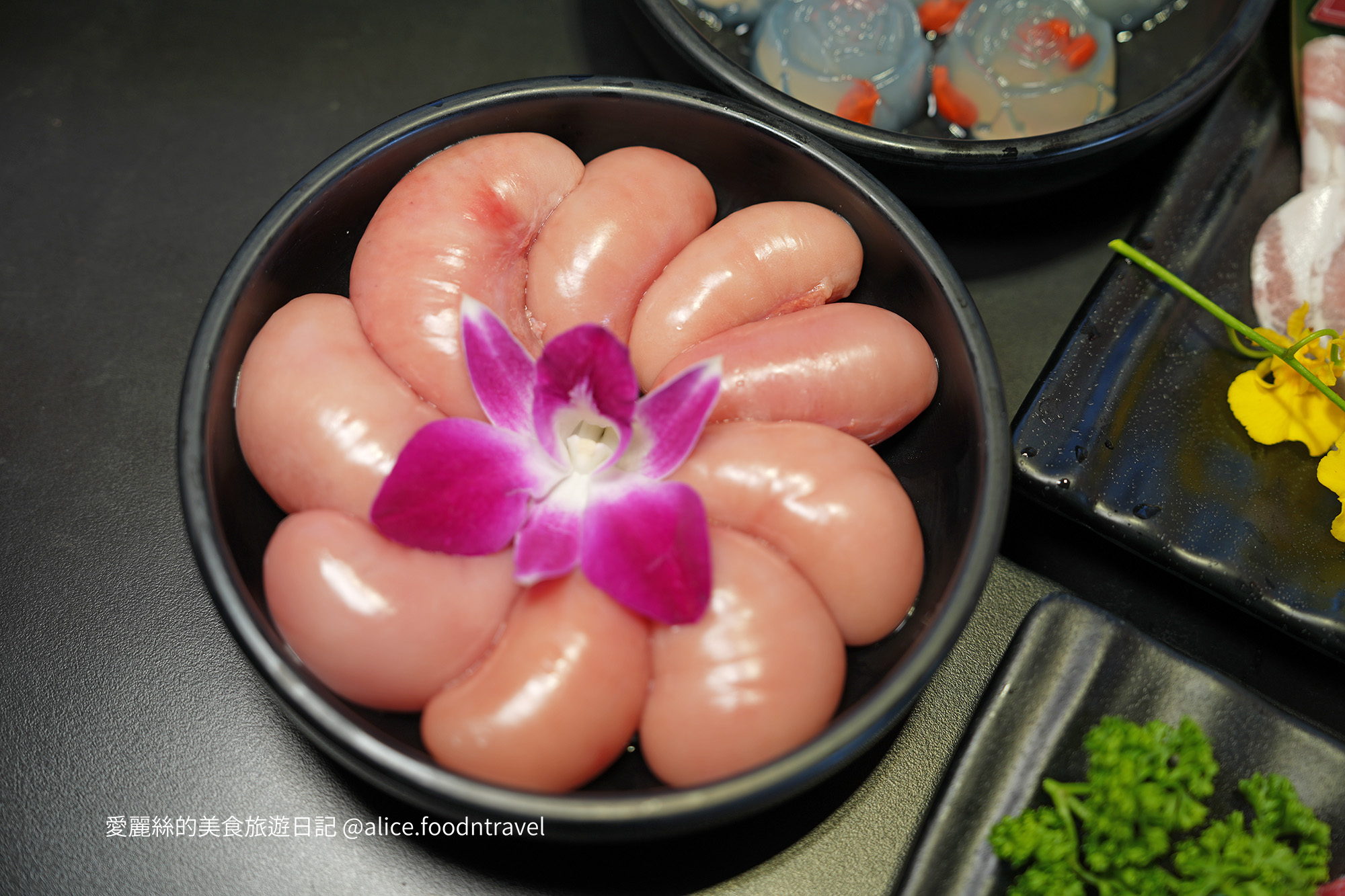台中麻辣鍋 台中麻辣鍋吃到飽 台中火鍋吃到飽 台中吃到飽推薦 台中火鍋推薦 公益路美食 公益路火鍋 台中西區美食 台中宵夜推薦 台中聚餐推薦 新馬辣 新馬辣經典麻辣鍋 新馬辣台中 台中調酒喝到飽 台中哈根達斯 台中壽星優惠 台中生日餐廳 台中聚餐餐廳 台中和牛吃到飽 公益路餐廳