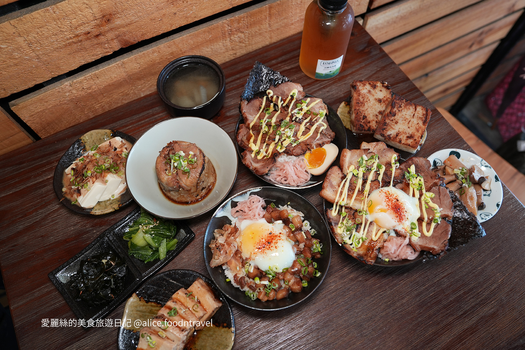台中米食 台中飯類 台中美食推薦 台中蘿蔔糕 港式蘿蔔糕 台中米糕 市區米糕推薦 cp值 台中中區小店 中區美食 日式蓋飯 台中蓋飯推薦  必吃米糕 中區必吃 必吃蘿蔔糕 