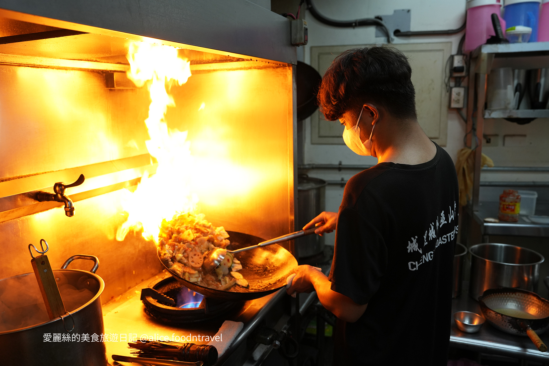 台中南屯 台中公益路美食 南屯必吃 台中南屯美食 台中餐廳 台中川菜 台中中式料理 台中聚餐 台中慶生 台中父親節餐廳 台中四川烤魚 台中川粵菜 巫山烤魚 城裡城外巫山烤魚 台中麻辣鍋