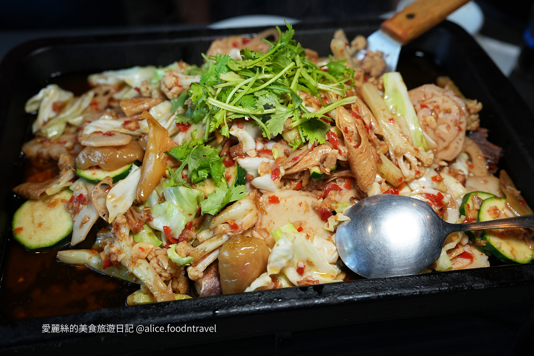 台中南屯 台中公益路美食 南屯必吃 台中南屯美食 台中餐廳 台中川菜 台中中式料理 台中聚餐 台中慶生 台中父親節餐廳 台中四川烤魚 台中川粵菜 巫山烤魚 城裡城外巫山烤魚 台中麻辣鍋 城裡城外巫山烤魚菜單