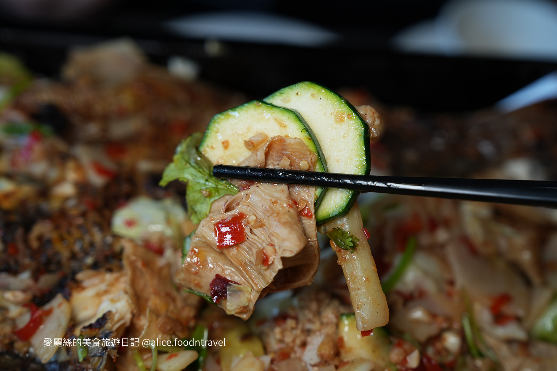 台中南屯 台中公益路美食 南屯必吃 台中南屯美食 台中餐廳 台中川菜 台中中式料理 台中聚餐 台中慶生 台中父親節餐廳 台中四川烤魚 台中川粵菜 巫山烤魚 城裡城外巫山烤魚 台中麻辣鍋 城裡城外巫山烤魚菜單