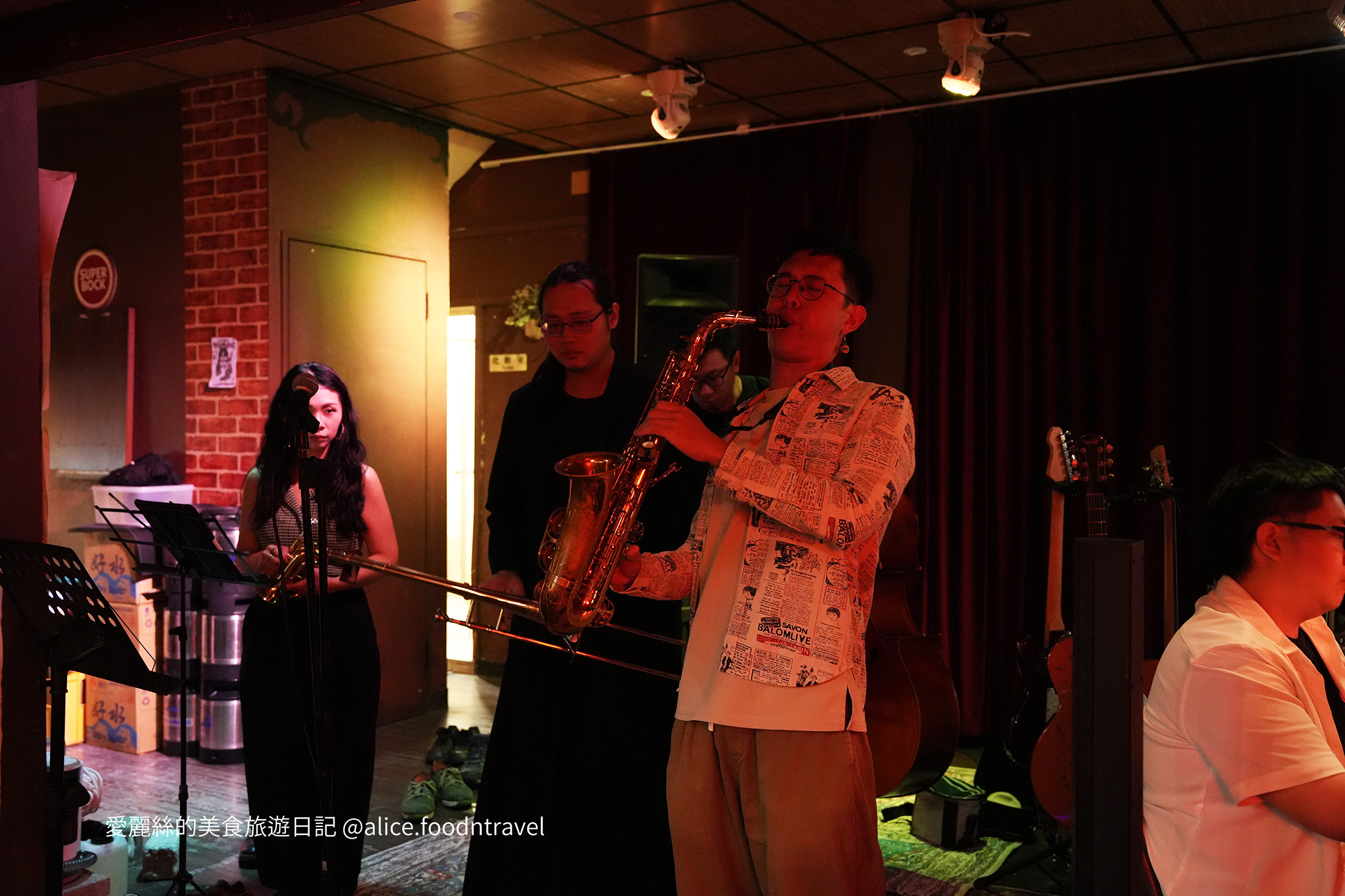 彰化音樂 彰化酒吧 彰化爵士 彰化bar 彰化景點 彰化live 彰化夜生活 彰化音樂餐廳 彰化文青 彰化獨立音樂 彰化調酒 彰化必去 彰化樂手 彰化推薦 彰化現場演奏 彰化約會 彰化微醺 彰化酒 彰化表演
