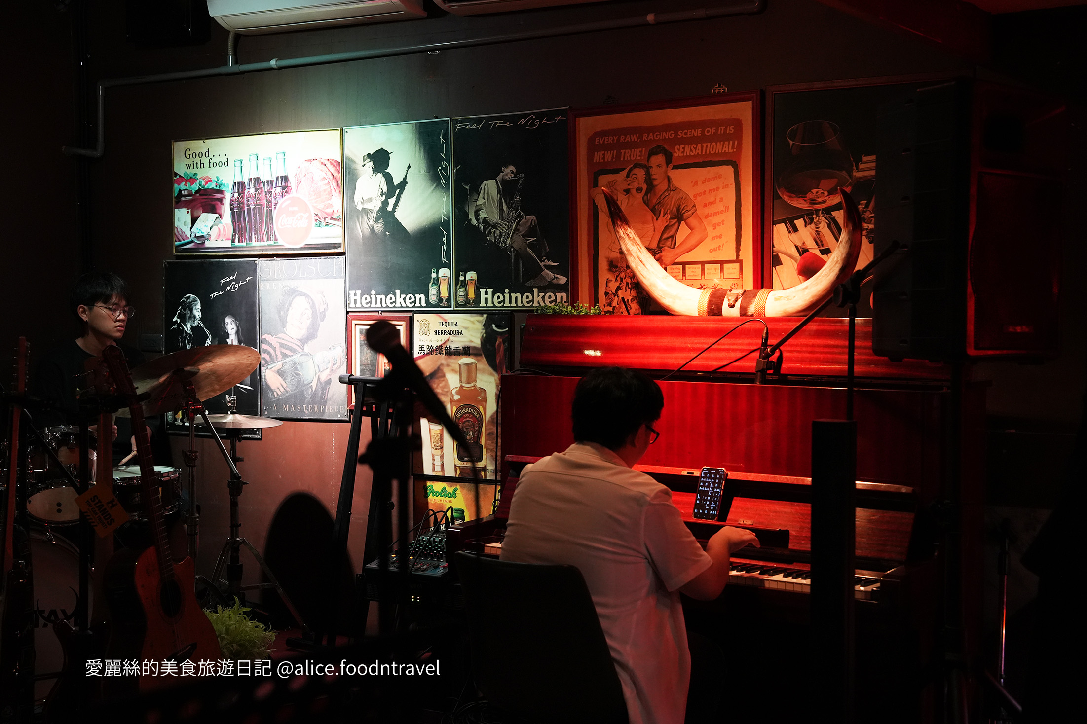 彰化音樂 彰化酒吧 彰化爵士 彰化bar 彰化景點 彰化live 彰化夜生活 彰化音樂餐廳 彰化文青 彰化獨立音樂 彰化調酒 彰化必去 彰化樂手 彰化推薦 彰化現場演奏 彰化約會 彰化微醺 彰化酒 彰化表演