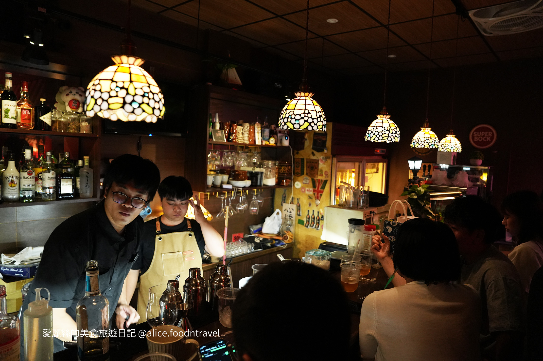 彰化音樂 彰化酒吧 彰化爵士 彰化bar 彰化景點 彰化live 彰化夜生活 彰化音樂餐廳 彰化文青 彰化獨立音樂 彰化調酒 彰化必去 彰化樂手 彰化推薦 彰化現場演奏 彰化約會 彰化微醺 彰化酒 彰化表演