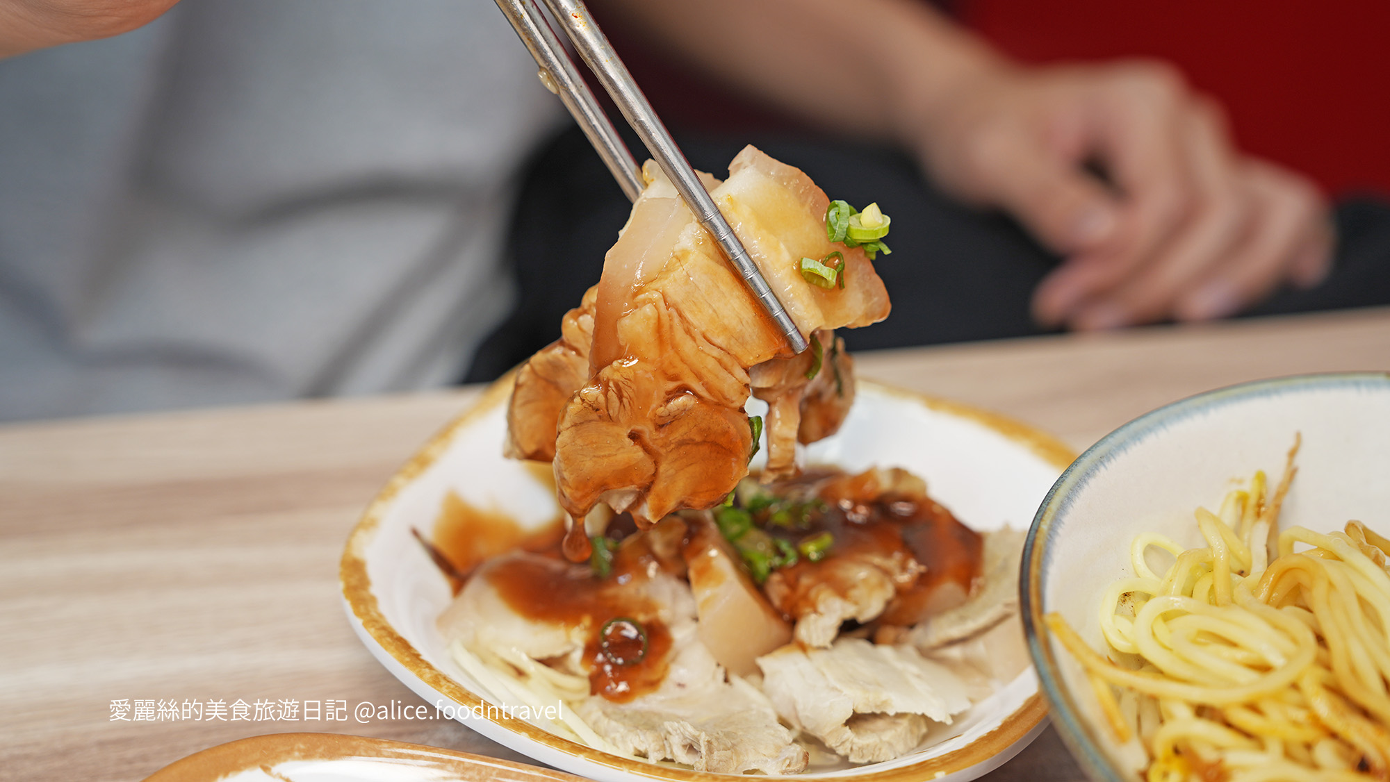 台中北屯美食 台中北屯小吃 台中北屯美食推薦 北屯美食推薦 北屯小吃推薦 台中肉羹 北屯肉羹 台中蒜味肉羹 北屯蒜味肉羹 蒜霸王 蒜霸王肉羹 蒜霸王北屯 蒜霸王菜單 台中涼麵 北屯涼麵 台中滷肉飯 北屯滷肉飯 台中平價小吃 北屯平價美食 昌平路美食
