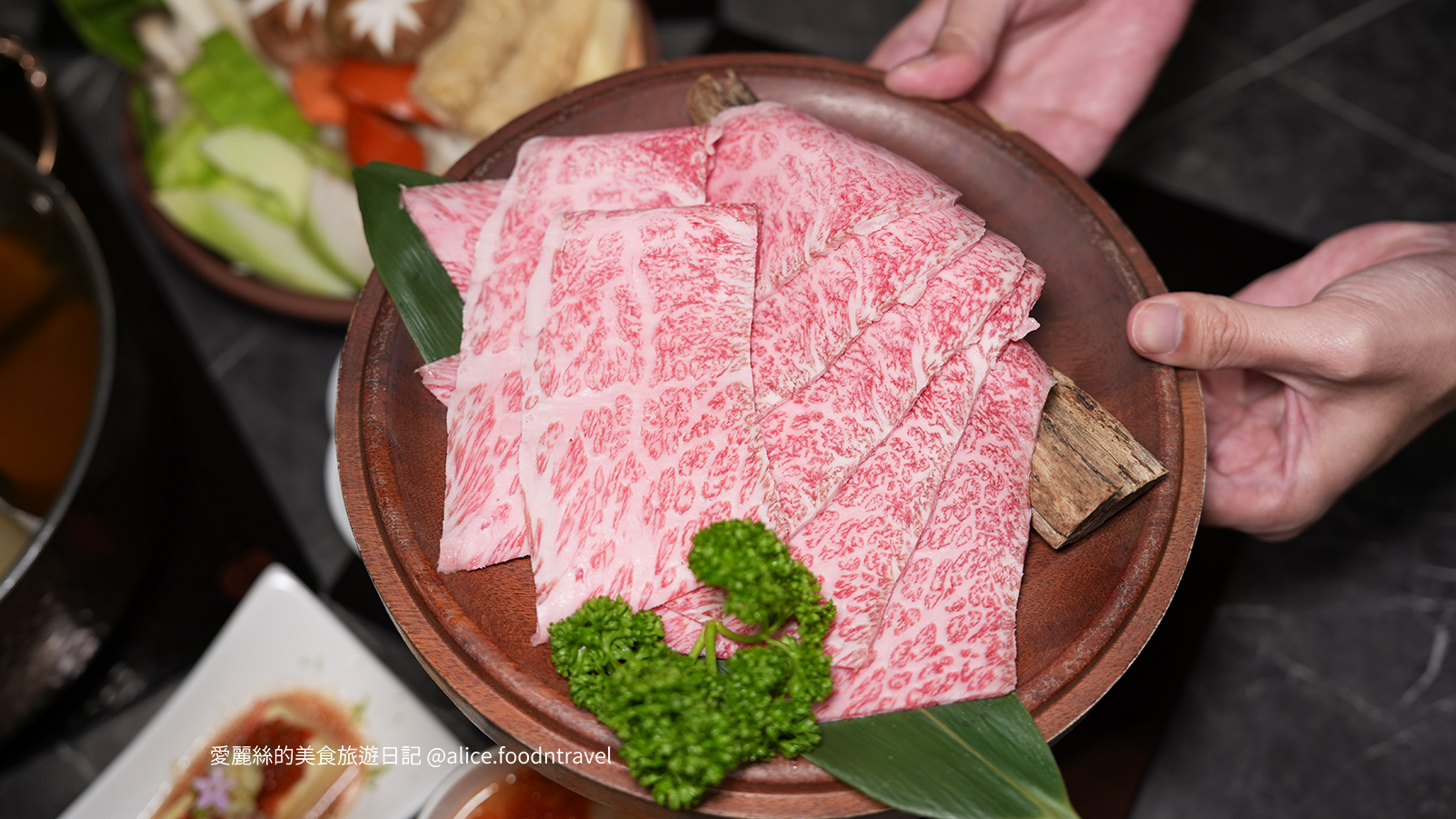 二本松涮涮鍋-二本松-台北火鍋推薦-台北約會餐廳-台北必吃-台北火鍋-台北大安推薦-捷運大安站美食-大安美食-台北大安火鍋-台北大安必吃-台北必吃-台北美食推薦-台北火鍋推薦-帝王蟹-a5和牛-日本和牛火鍋-和牛火鍋-台北高級餐廳