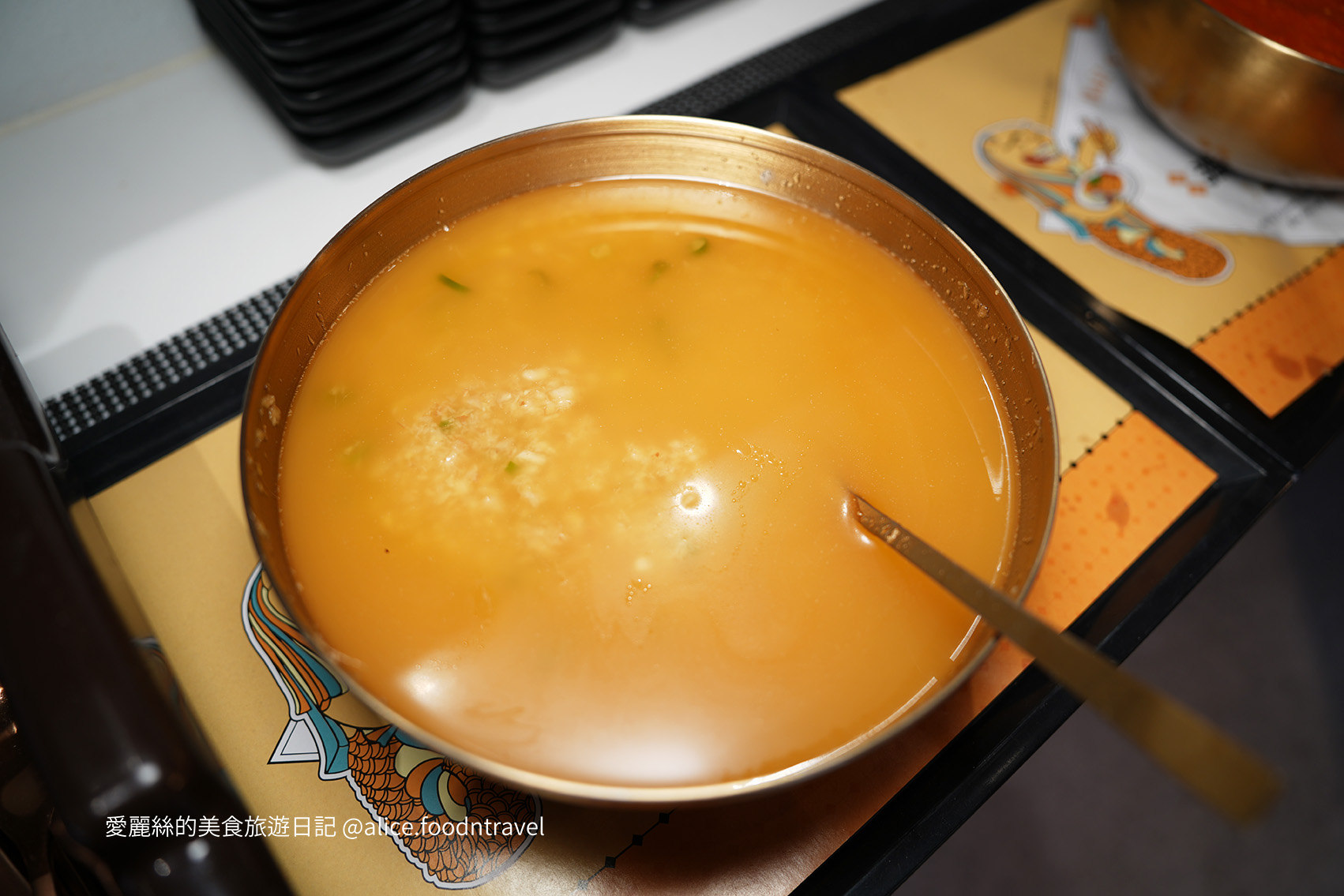 台中必吃 台中新開 台中海南雞 台中勤美 台中公益路 新加坡料理 新加坡美食 台中肉骨茶 台中新馬菜 海南雞飯推薦 肉骨茶推薦 公益路必吃 草悟道必吃 草悟道美食 勤美綠園道美食 台中西區美食 老王 台中老王 雞汁飯 台中午餐