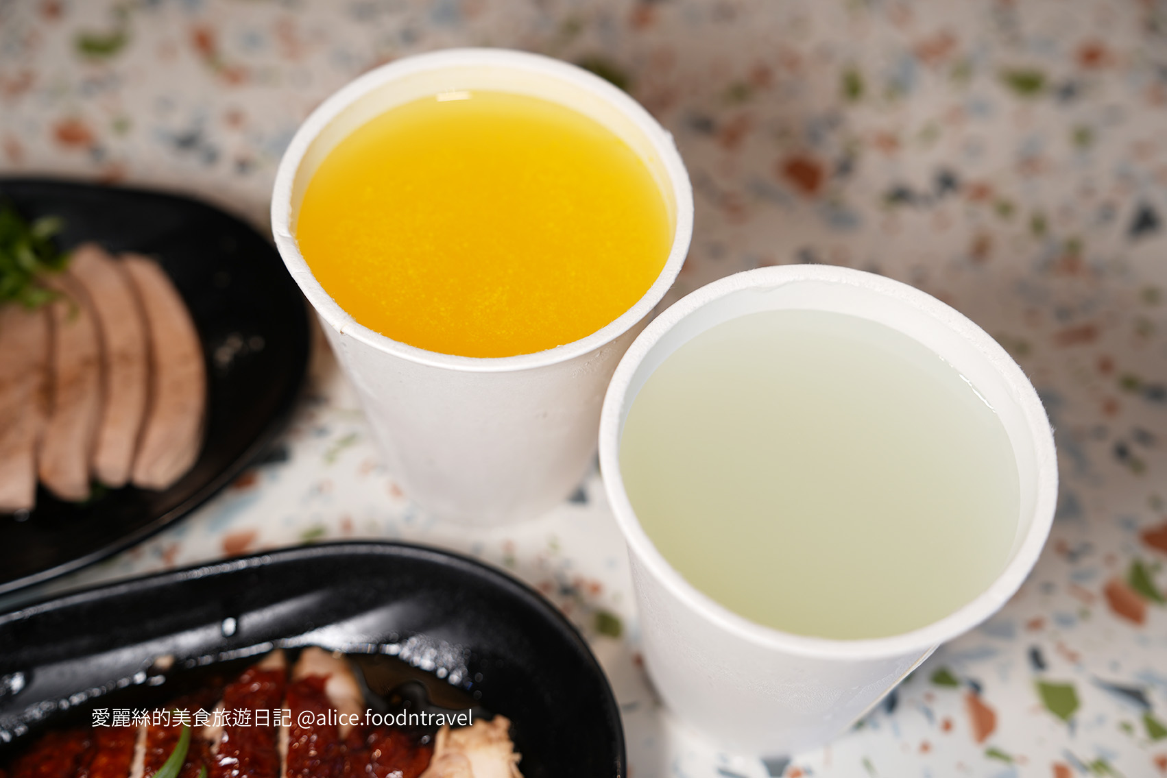 台中必吃 台中新開 台中海南雞 台中勤美 台中公益路 新加坡料理 新加坡美食 台中肉骨茶 台中新馬菜 海南雞飯推薦 肉骨茶推薦 公益路必吃 草悟道必吃 草悟道美食 勤美綠園道美食 台中西區美食 老王 台中老王 雞汁飯 台中午餐