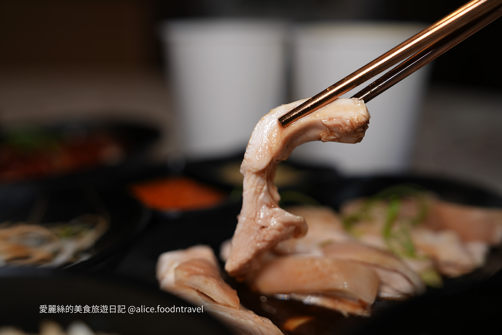 台中必吃 台中新開 台中海南雞 台中勤美 台中公益路 新加坡料理 新加坡美食 台中肉骨茶 台中新馬菜 海南雞飯推薦 肉骨茶推薦 公益路必吃 草悟道必吃 草悟道美食 勤美綠園道美食 台中西區美食 老王 台中老王 雞汁飯 台中午餐