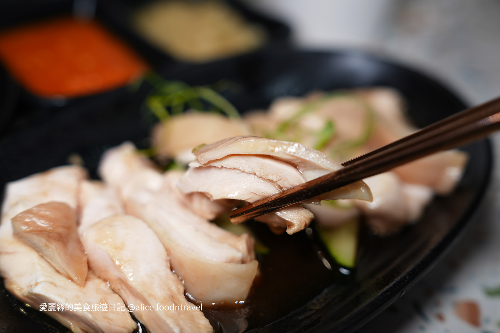 台中必吃 台中新開 台中海南雞 台中勤美 台中公益路 新加坡料理 新加坡美食 台中肉骨茶 台中新馬菜 海南雞飯推薦 肉骨茶推薦 公益路必吃 草悟道必吃 草悟道美食 勤美綠園道美食 台中西區美食 老王 台中老王 雞汁飯 台中午餐