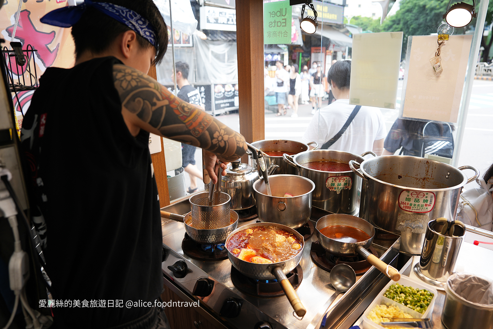 台中美食 台中一中美食 台中麻辣臭豆腐 台中麻辣鴨血 中一中美食 中一中必吃 中一中麻辣 中一中CP 台中CP 台中重口味 中一中重口味 台中必吃 台中夜市美食 台中麻辣