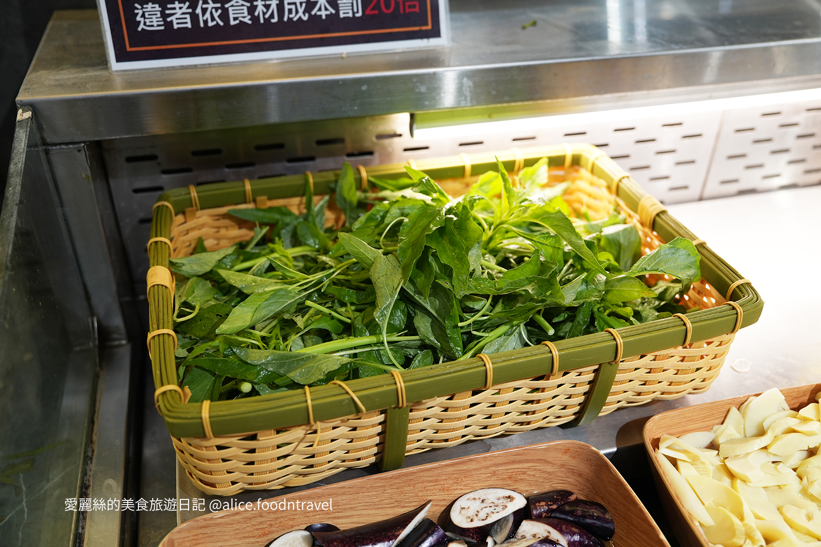 台中火鍋吃到飽 台中自助吧 台中吃到飽 台中壽喜燒吃到飽 台中麻辣鍋吃到飽 台中BUFFET 台中餐廳推薦 台中平價美食 台中聚餐餐廳 台中火車站 台中新時代 台中一中美食 鬥牛士二鍋 吃到飽推薦