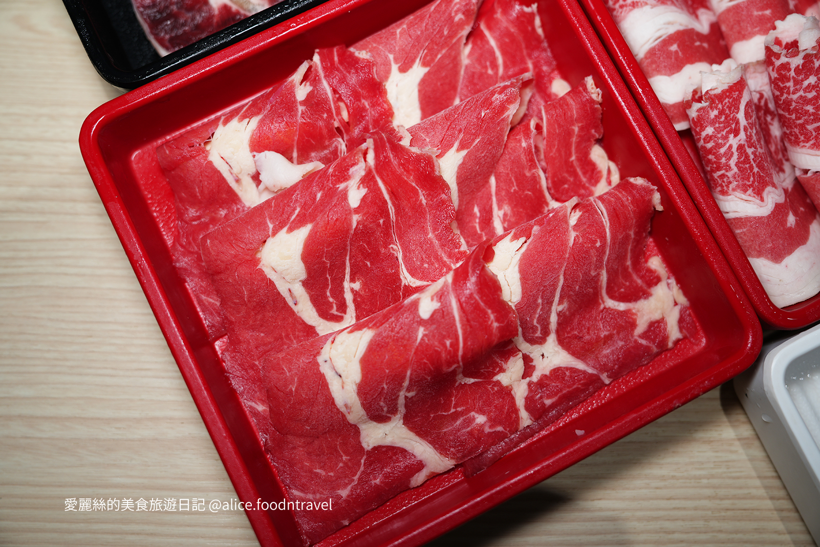 台中火鍋吃到飽 台中自助吧 台中吃到飽 台中壽喜燒吃到飽 台中麻辣鍋吃到飽 台中BUFFET 台中餐廳推薦 台中平價美食 台中聚餐餐廳 台中火車站 台中新時代 台中一中美食 鬥牛士二鍋 吃到飽推薦
