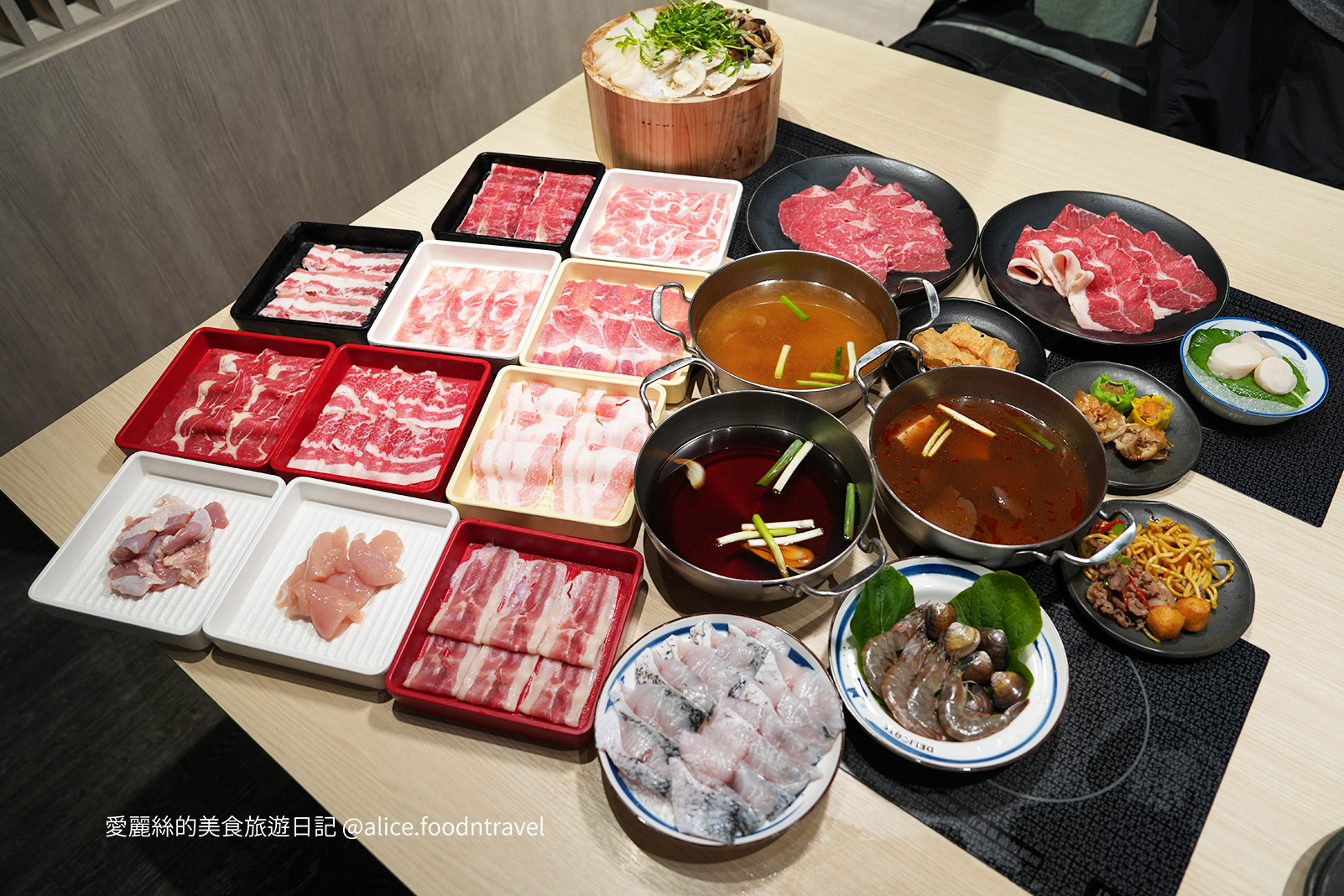 台中火鍋吃到飽 台中自助吧 台中吃到飽 台中壽喜燒吃到飽 台中麻辣鍋吃到飽 台中BUFFET 台中餐廳推薦 台中平價美食 台中聚餐餐廳 台中火車站 台中新時代 台中一中美食 鬥牛士二鍋 吃到飽推薦