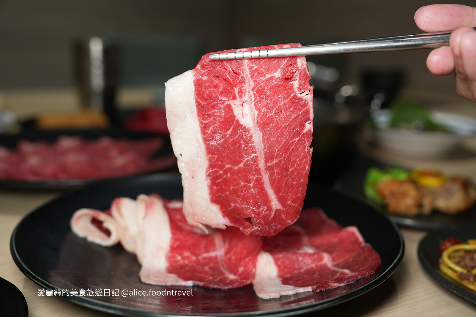 台中火鍋吃到飽 台中自助吧 台中吃到飽 台中壽喜燒吃到飽 台中麻辣鍋吃到飽 台中BUFFET 台中餐廳推薦 台中平價美食 台中聚餐餐廳 台中火車站 台中新時代 台中一中美食 鬥牛士二鍋 吃到飽推薦