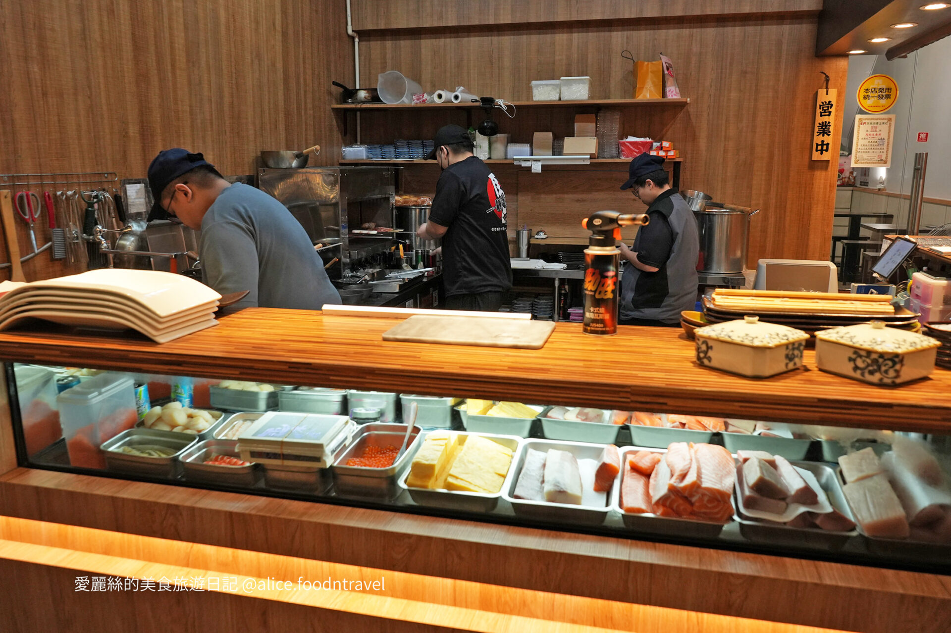 新竹日本料理新竹居酒屋新竹美食新竹高鐵美食竹北美食竹北日本料理竹北居酒屋新竹餐廳推薦新竹必吃馬的生食丼生魚片握壽司手卷串燒馬的生食丼好吃嗎