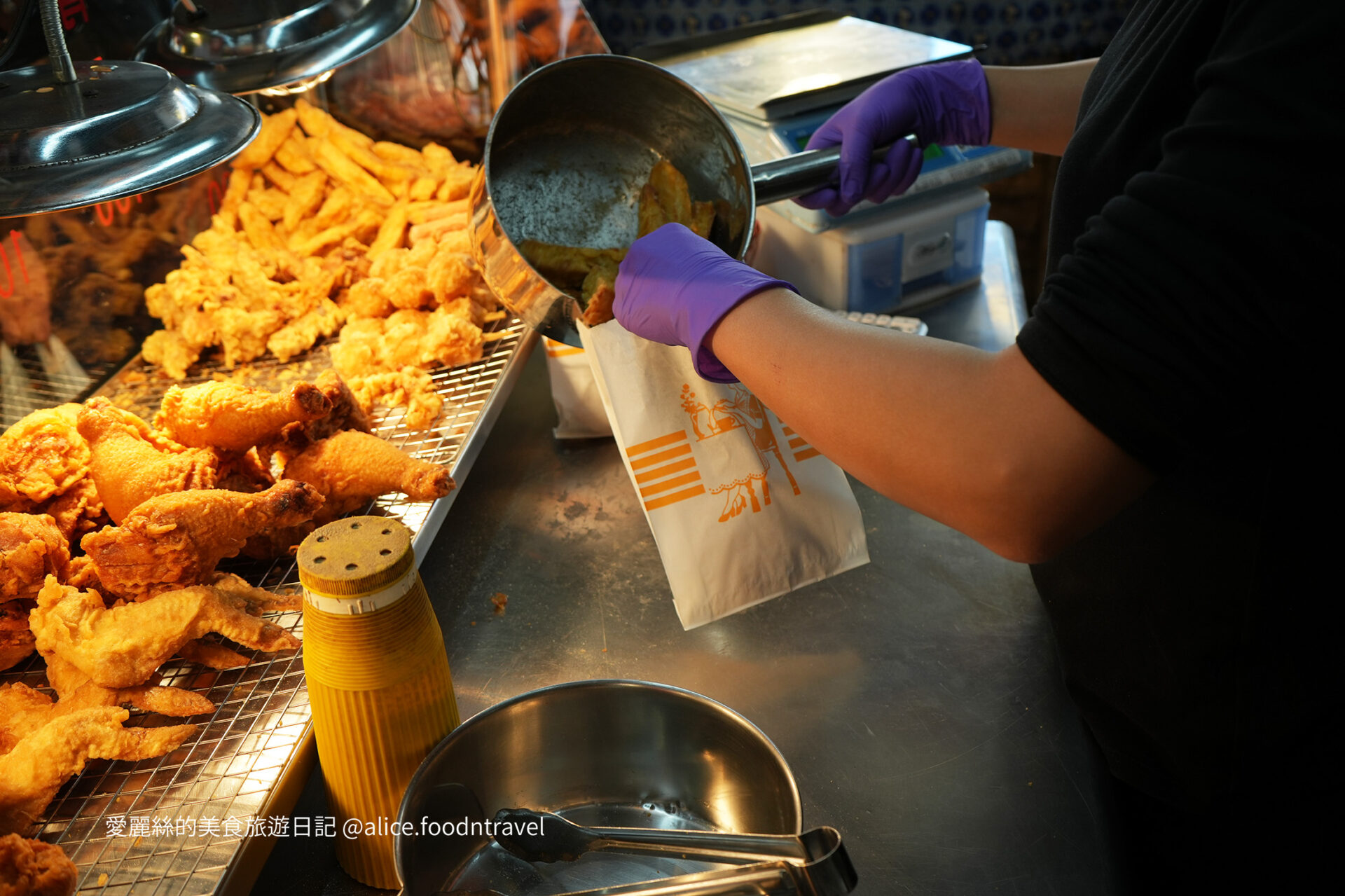 台中炸雞胖老爹男子和炸雞北平黃昏市場北平路美食北區美食台中小吃台中美食推薦炸雞腿台中西屯美食中清路美食菜市場美食