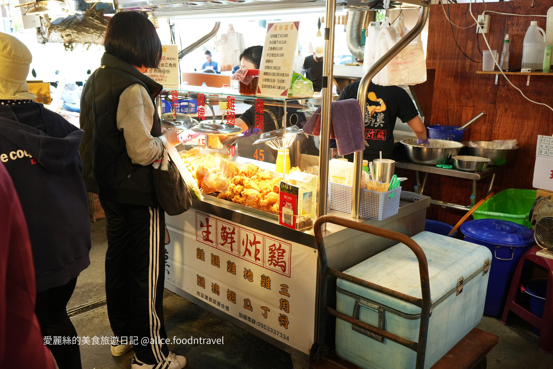 台中炸雞胖老爹男子和炸雞北平黃昏市場北平路美食北區美食台中小吃台中美食推薦炸雞腿台中西屯美食中清路美食菜市場美食