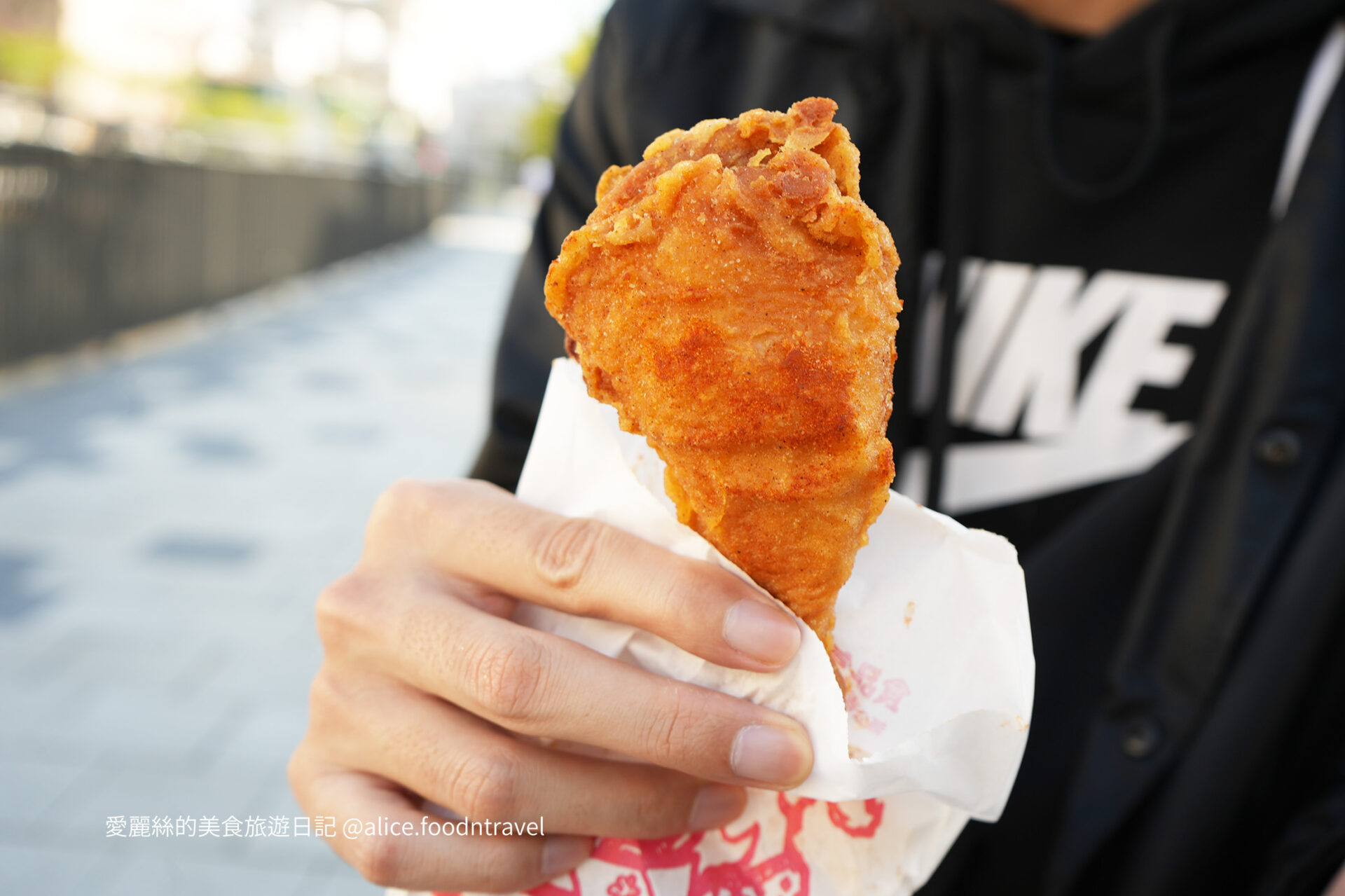 台中炸雞胖老爹男子和炸雞北平黃昏市場北平路美食北區美食台中小吃台中美食推薦炸雞腿台中西屯美食中清路美食菜市場美食