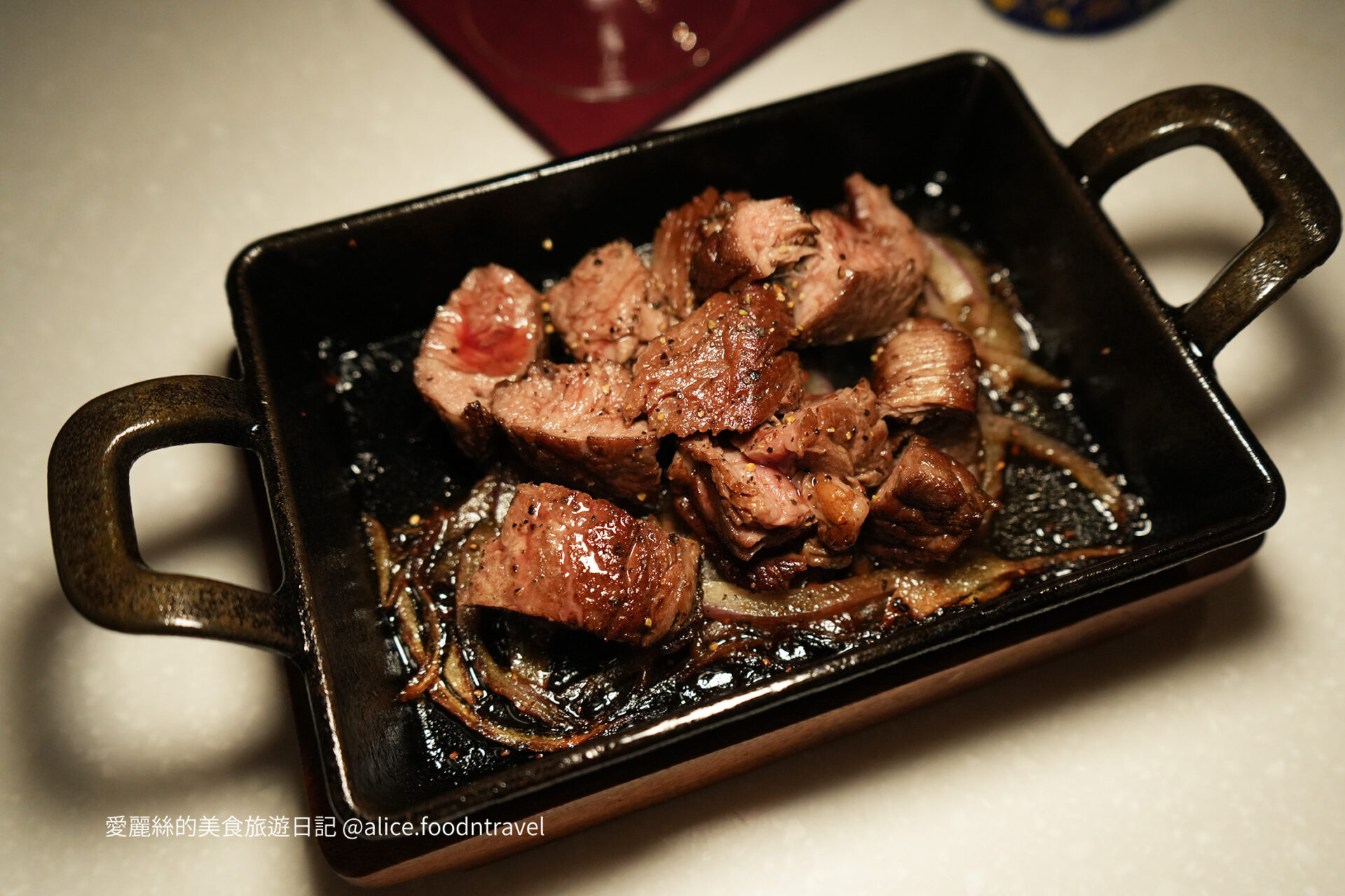 台北酒吧信義區酒吧台北餐廳台北餐酒館台北美食信義美食信義安和忠孝復興台北東區台北約會餐廳網美景點台灣調酒台灣酒吧台北義大利麵台北燉飯瑰秘餐酒館菜單